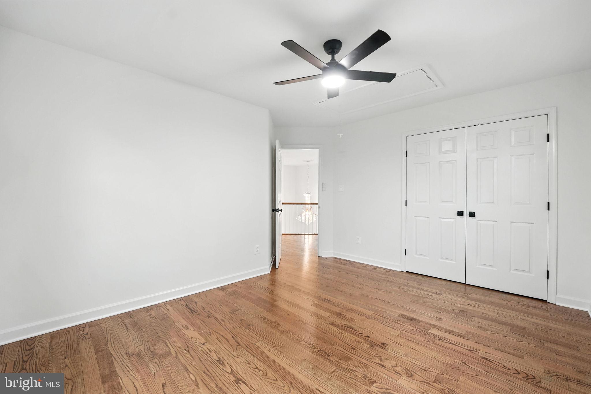 LYON VILLAGE - Residential