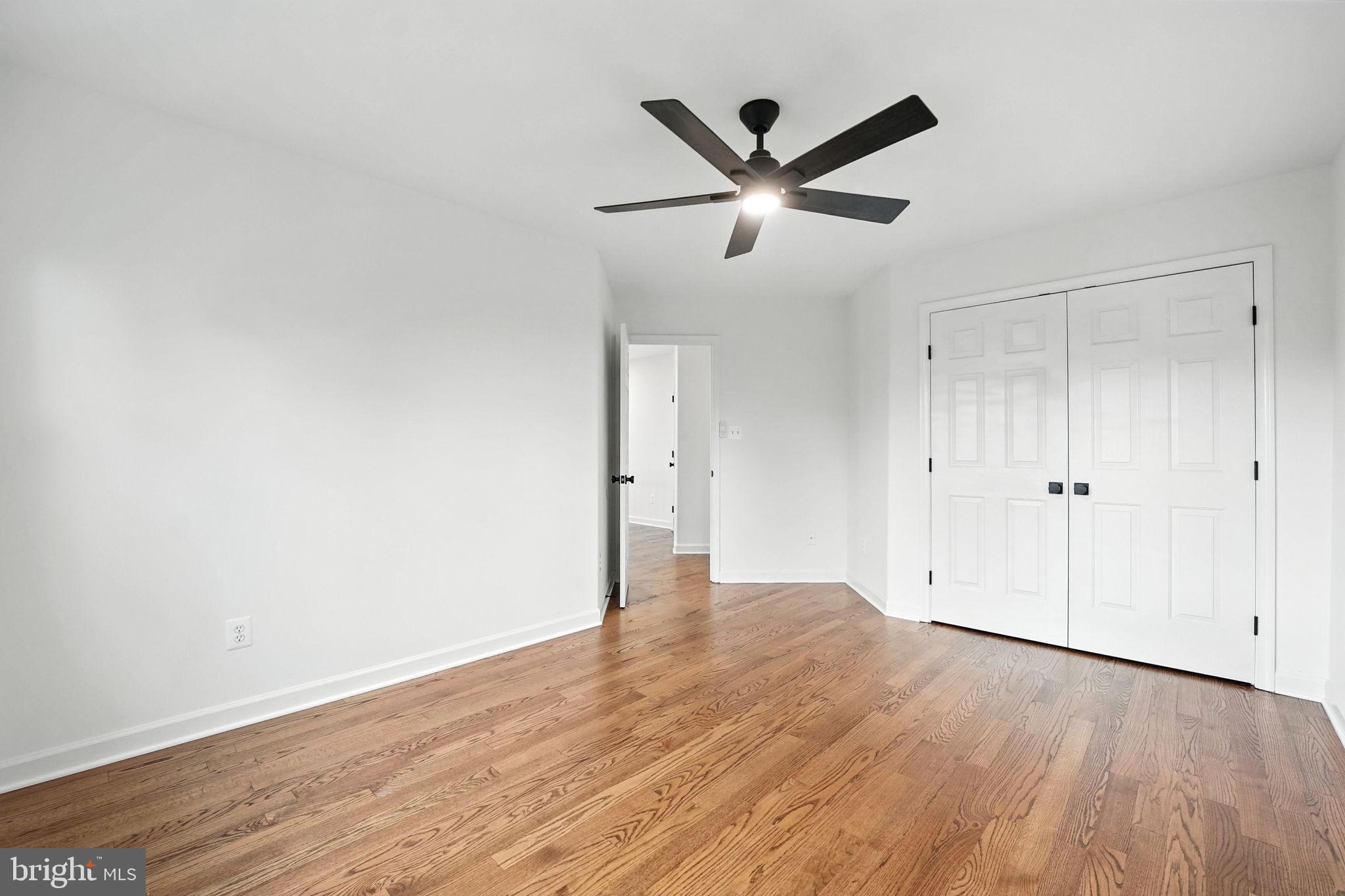 LYON VILLAGE - Residential