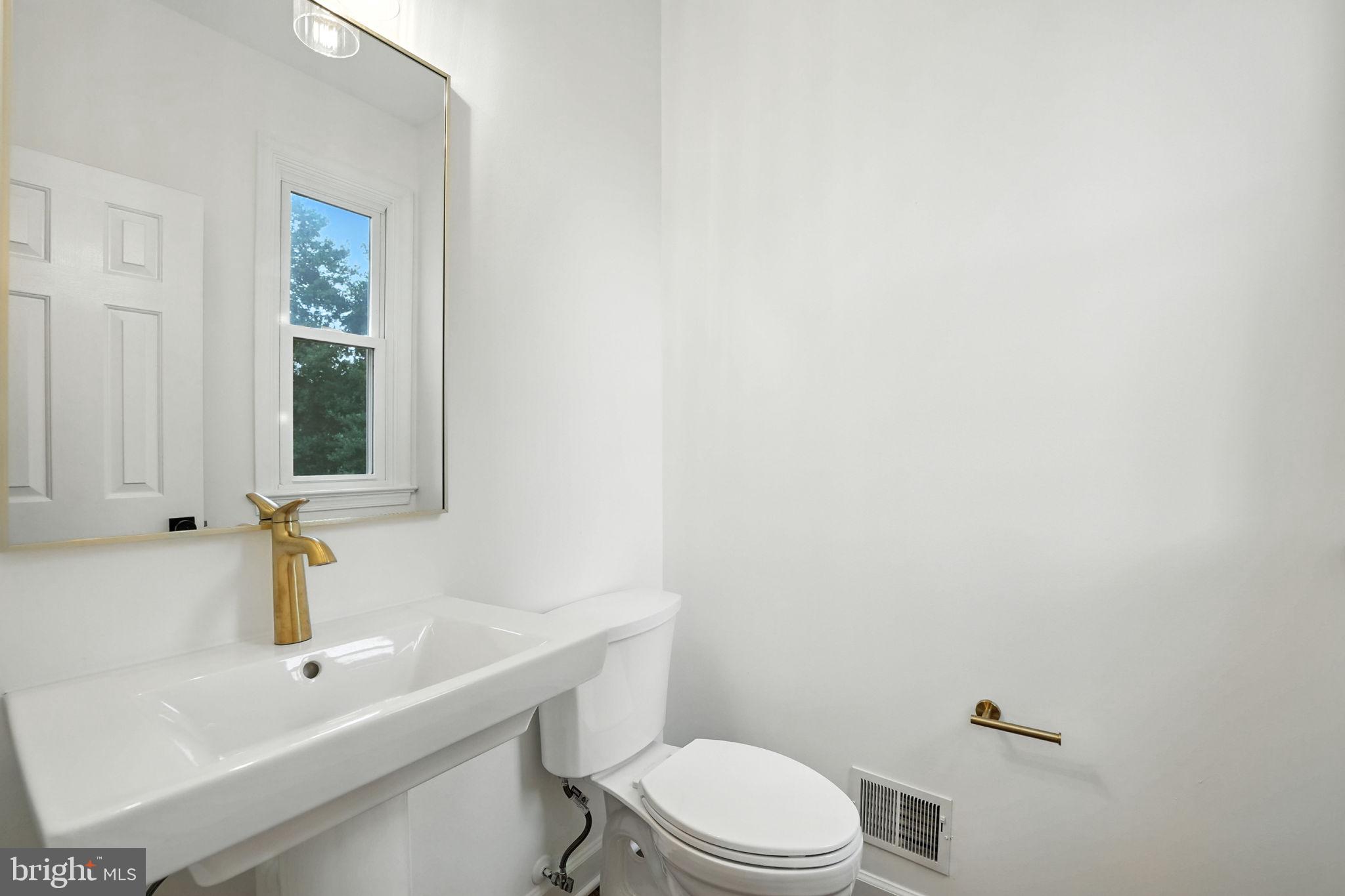 LYON VILLAGE - Residential