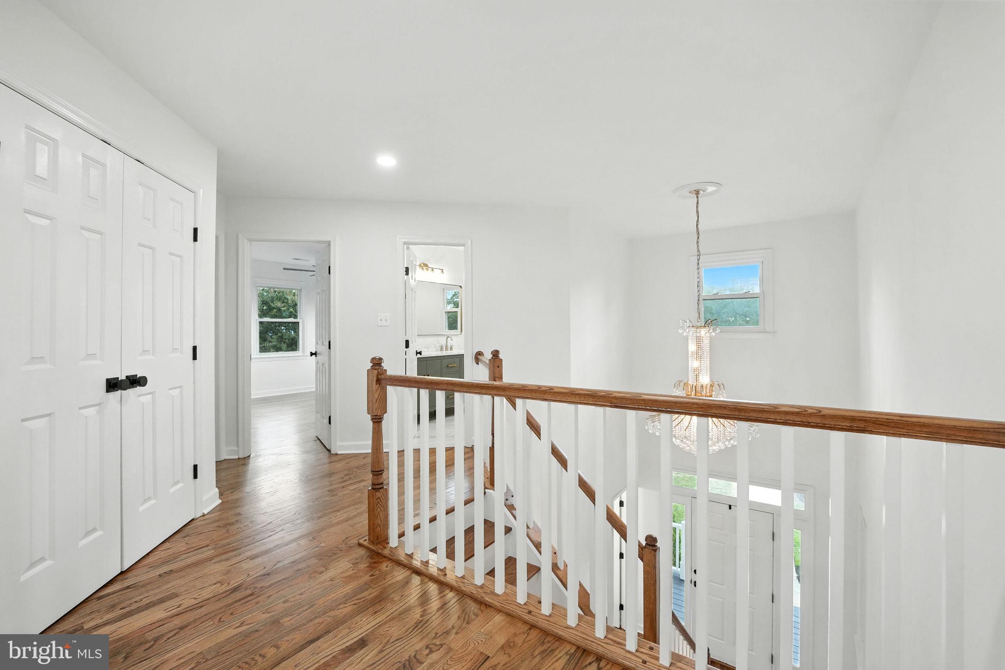 LYON VILLAGE - Residential