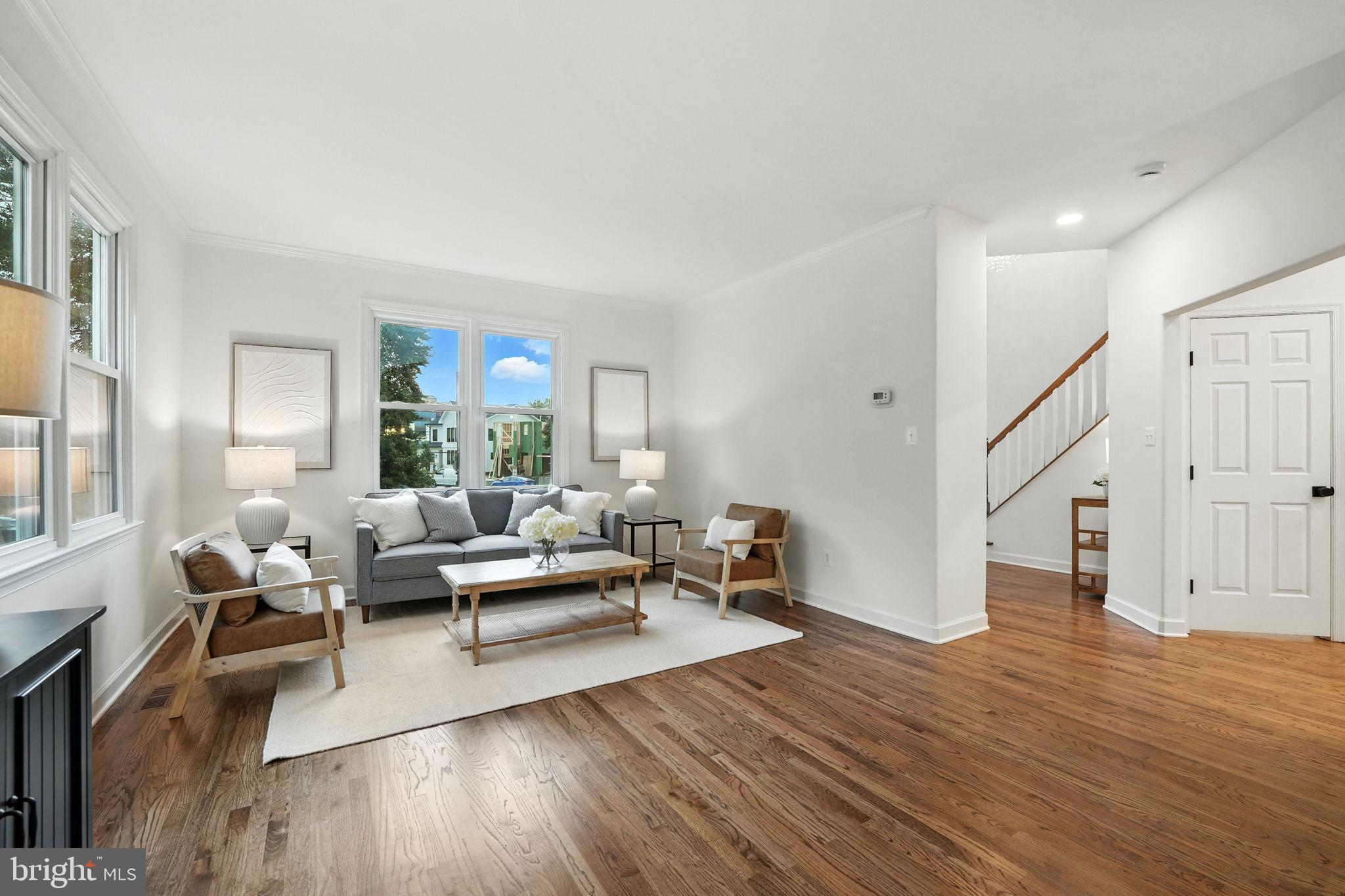 LYON VILLAGE - Residential