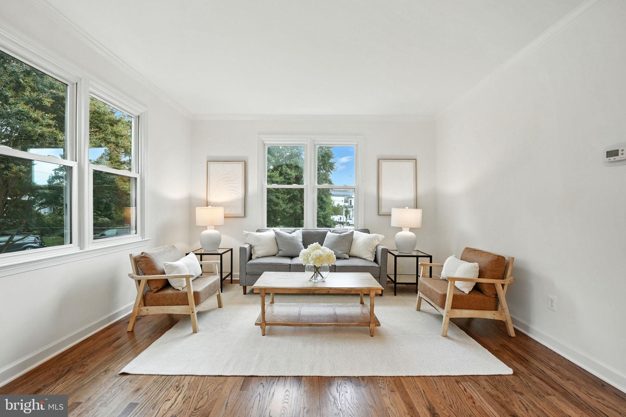 LYON VILLAGE - Residential