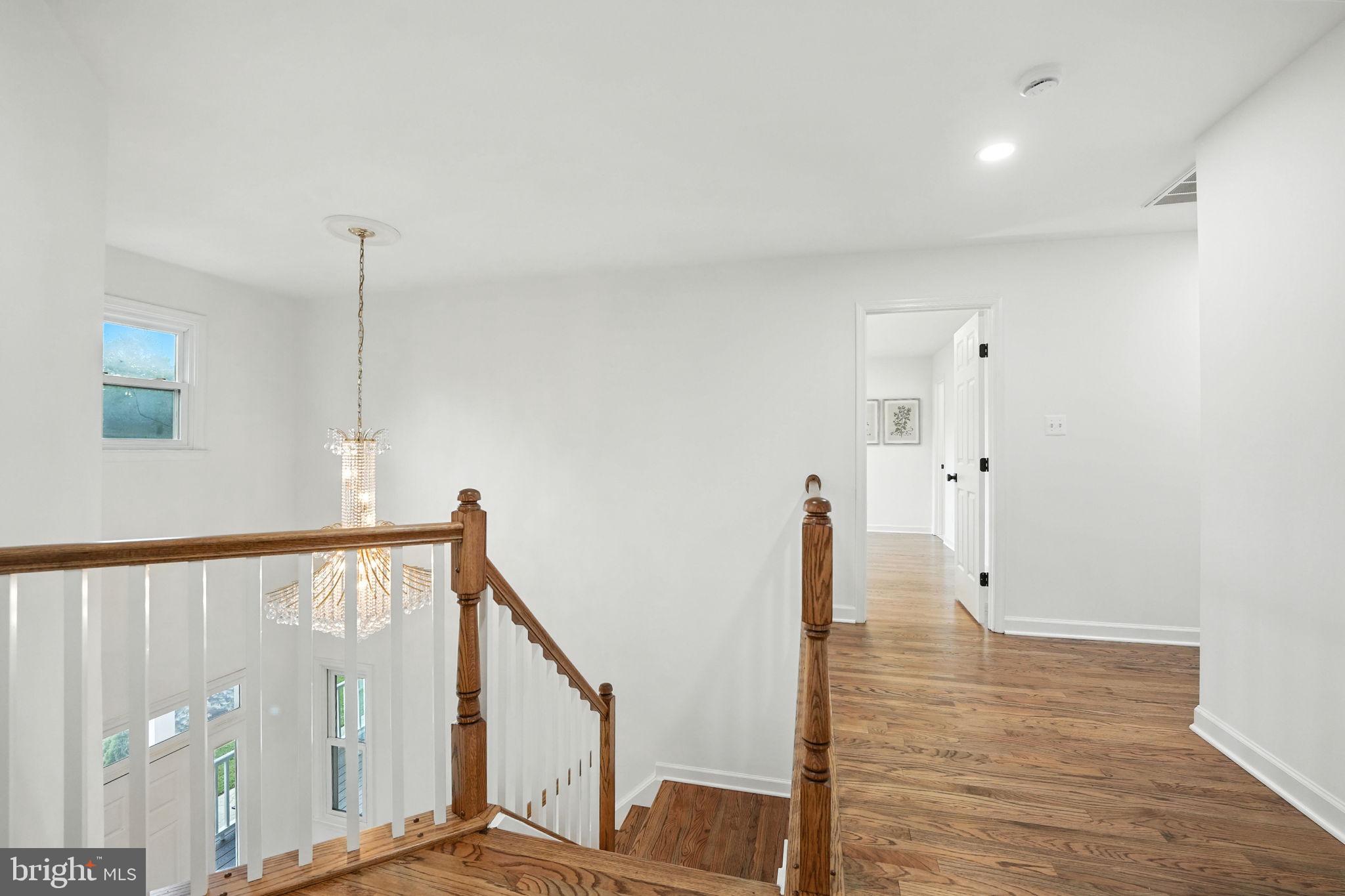 LYON VILLAGE - Residential