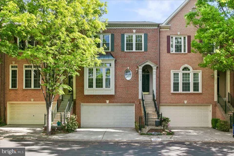 10524 James Wren Way, Fairfax, VA 22030 - #: VAFC2009230