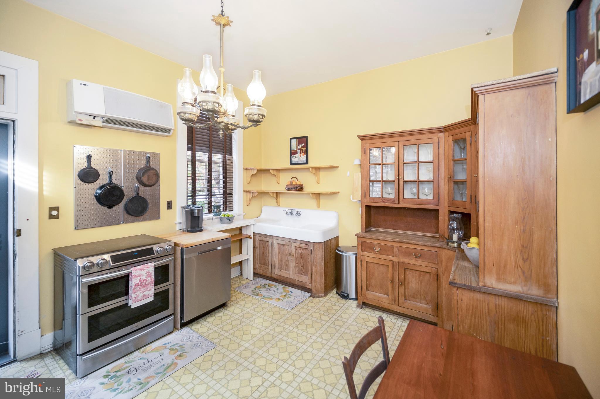 LOWER CAROLINE - Residential