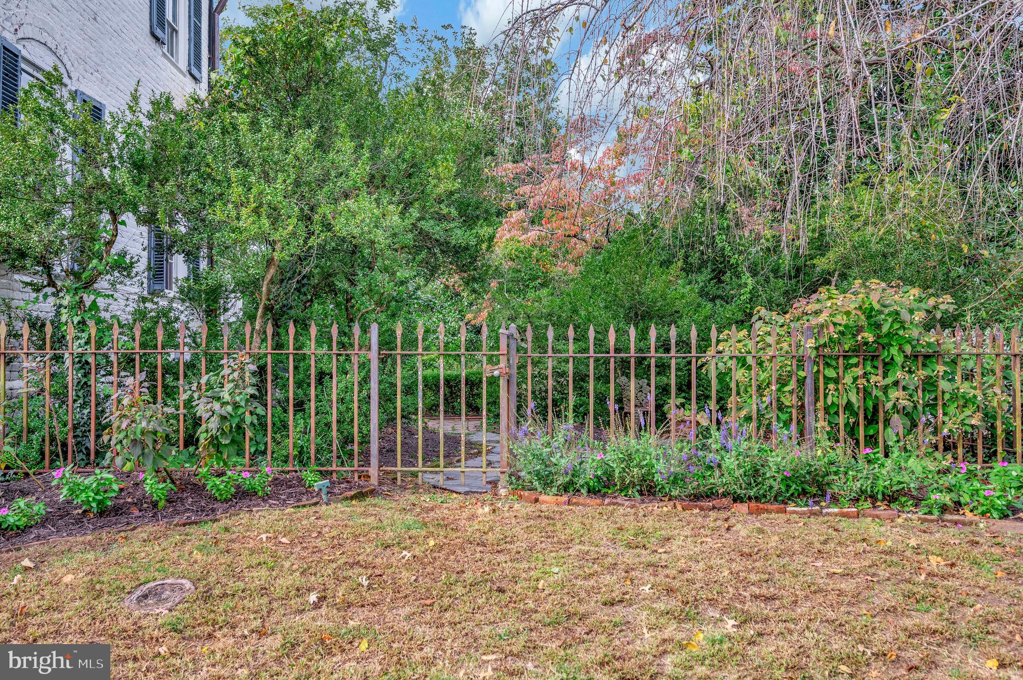 LOWER CAROLINE - Residential