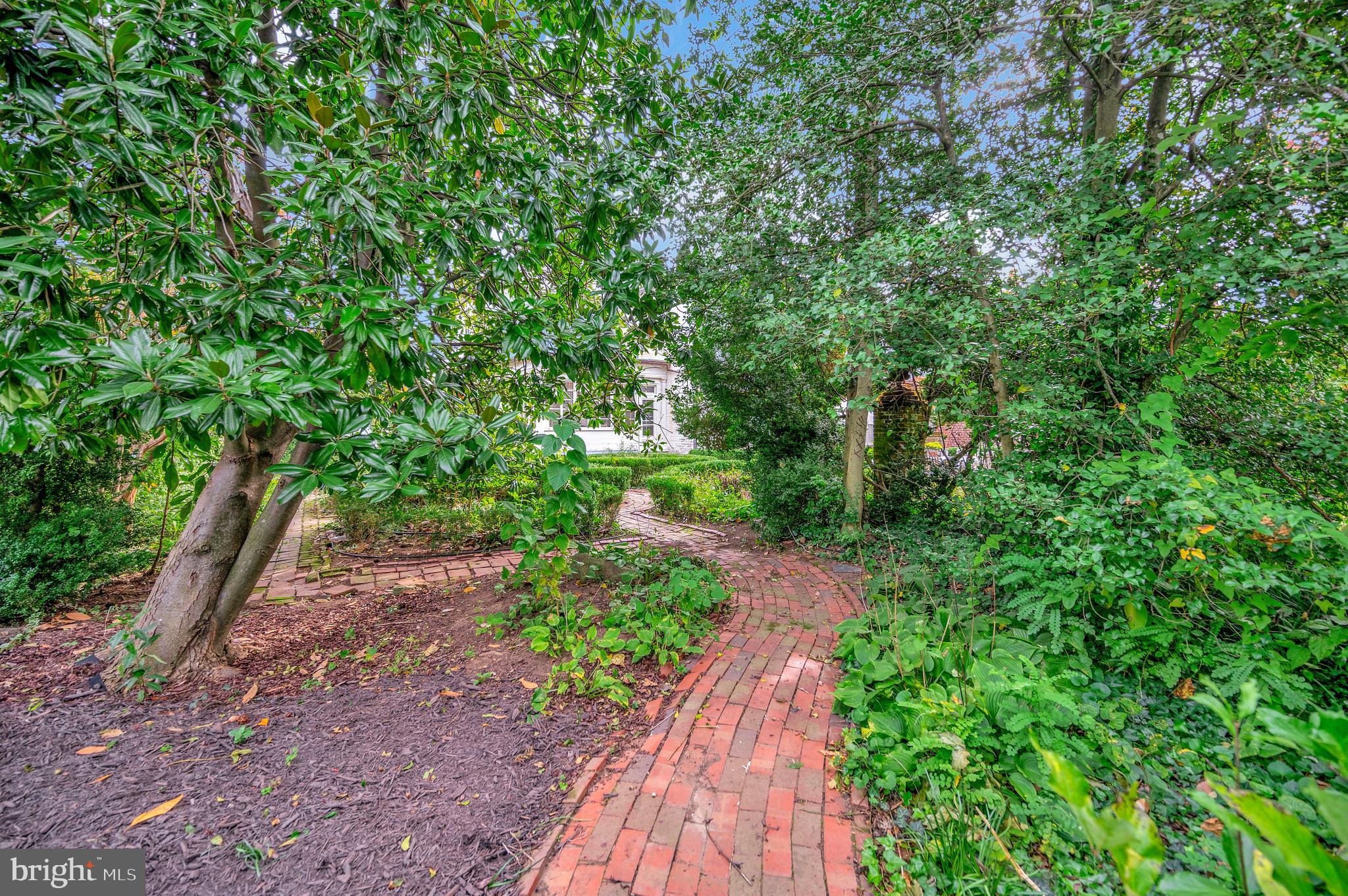 LOWER CAROLINE - Residential