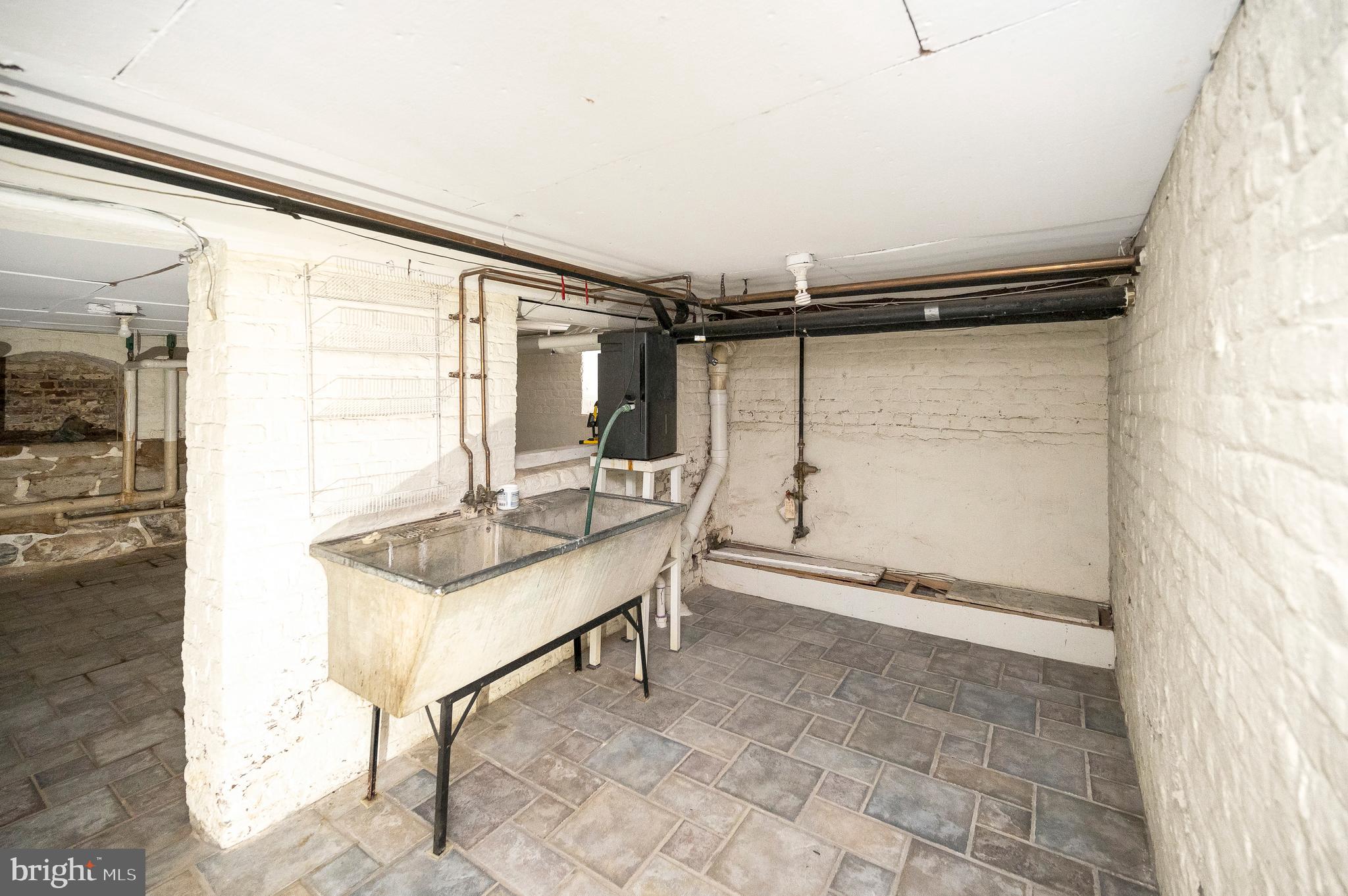 LOWER CAROLINE - Residential