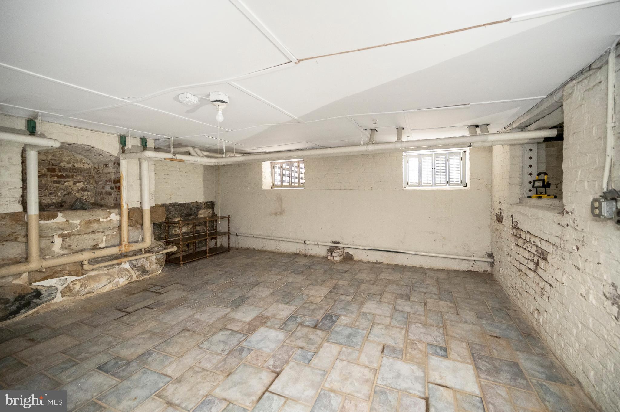 LOWER CAROLINE - Residential