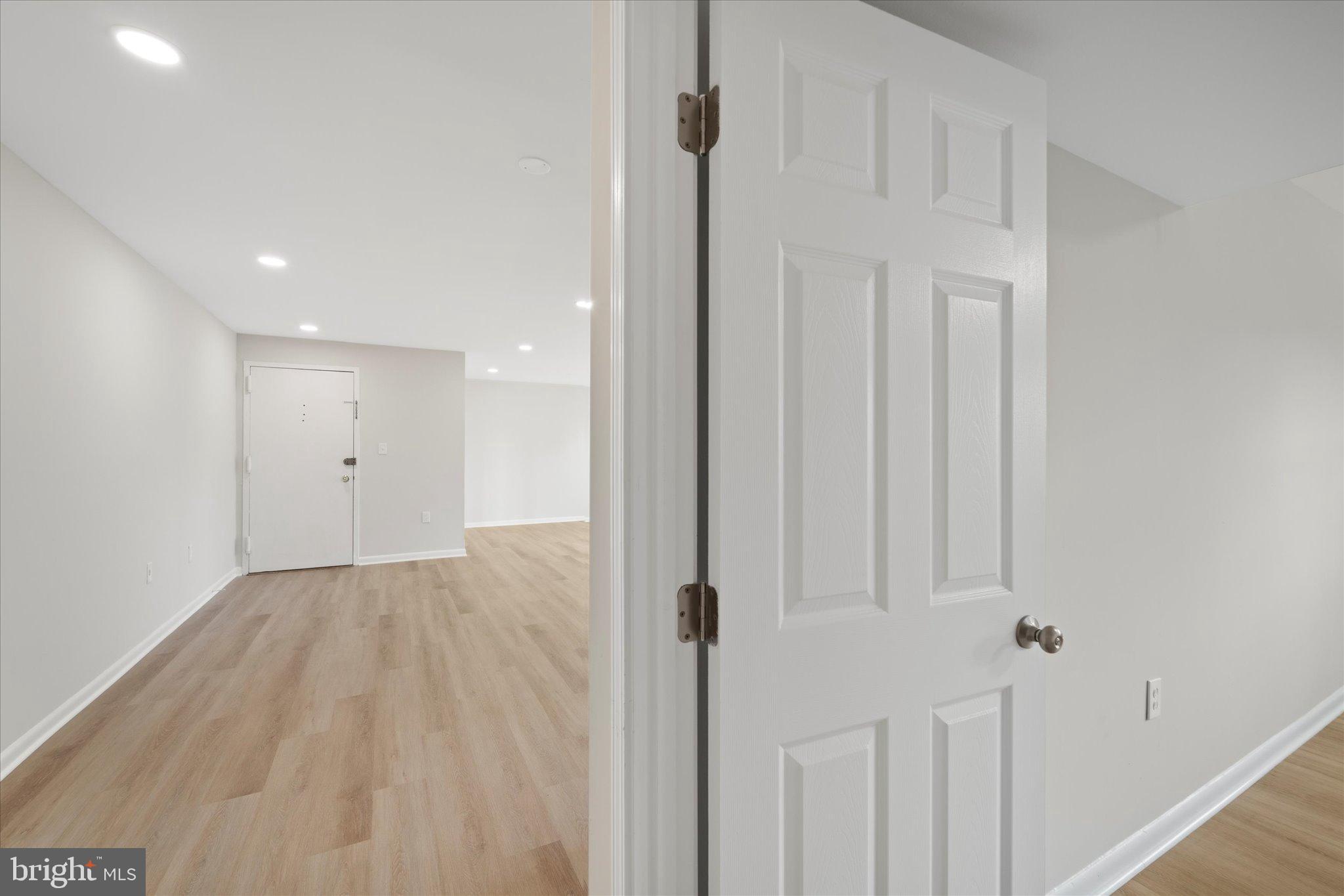 FOXCROFT COLONY CONDOS - Residential Lease