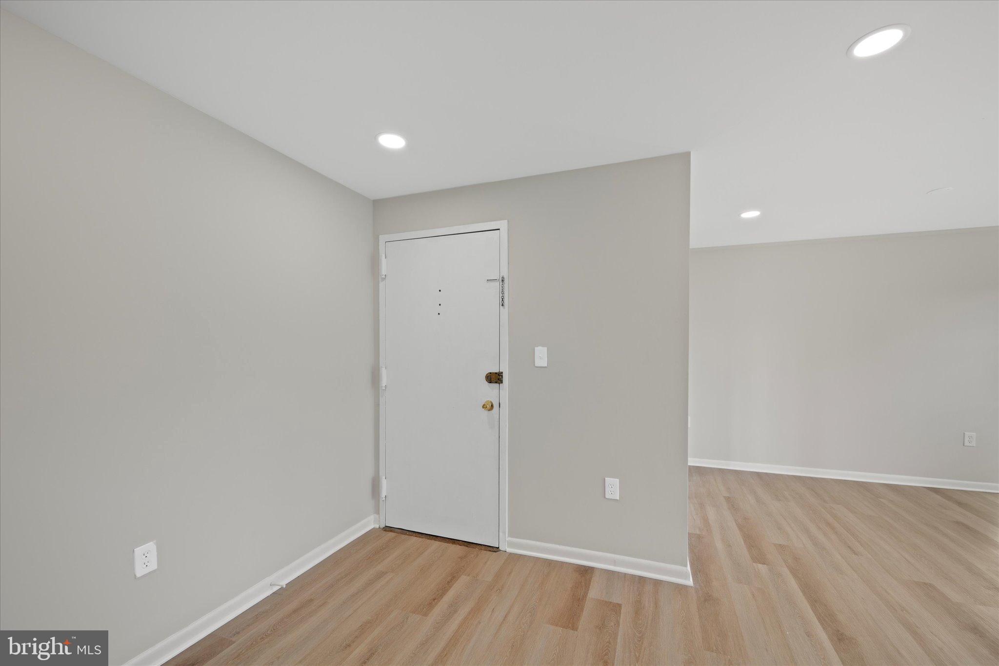 FOXCROFT COLONY CONDOS - Residential Lease