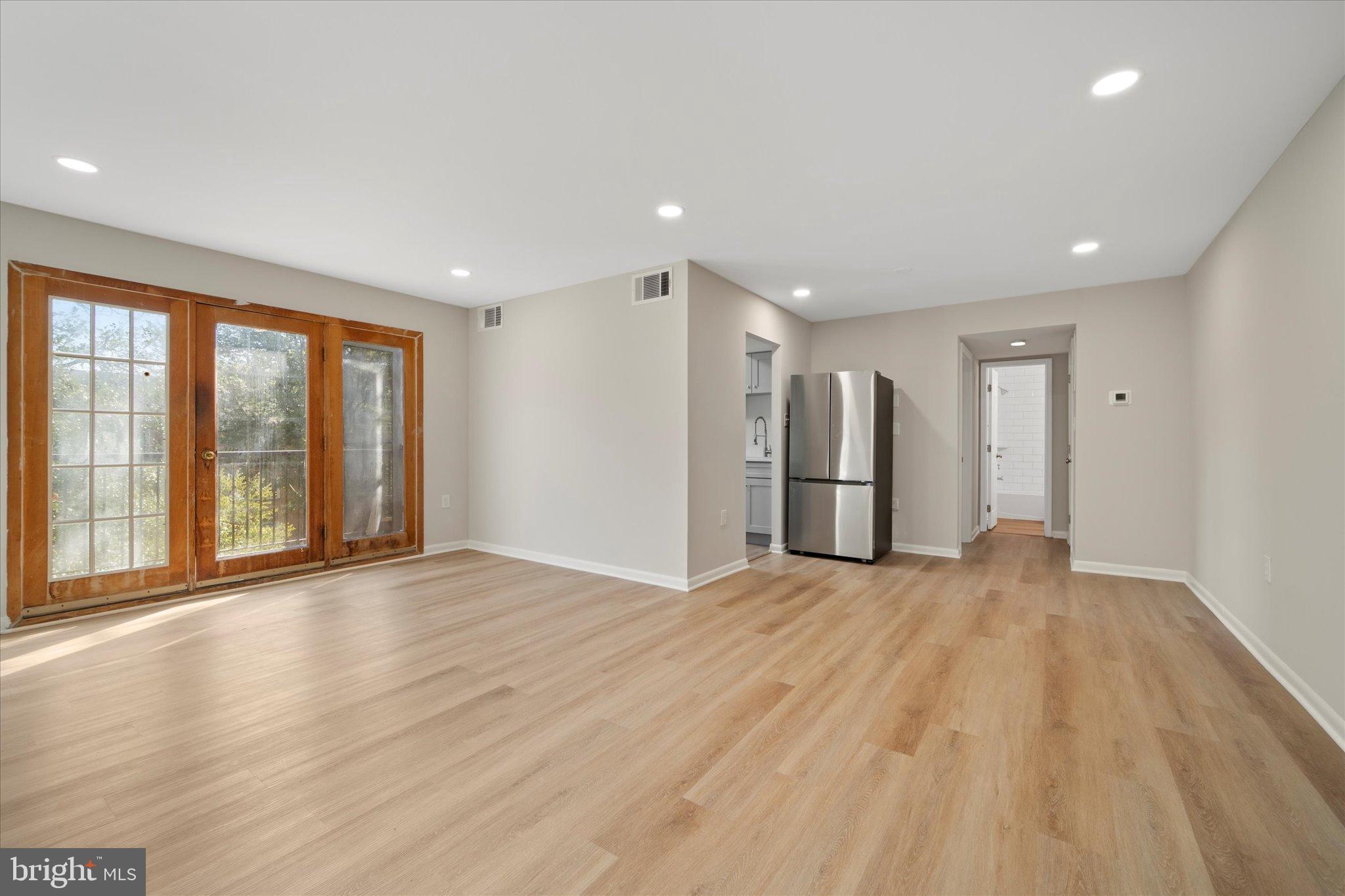 FOXCROFT COLONY CONDOS - Residential Lease