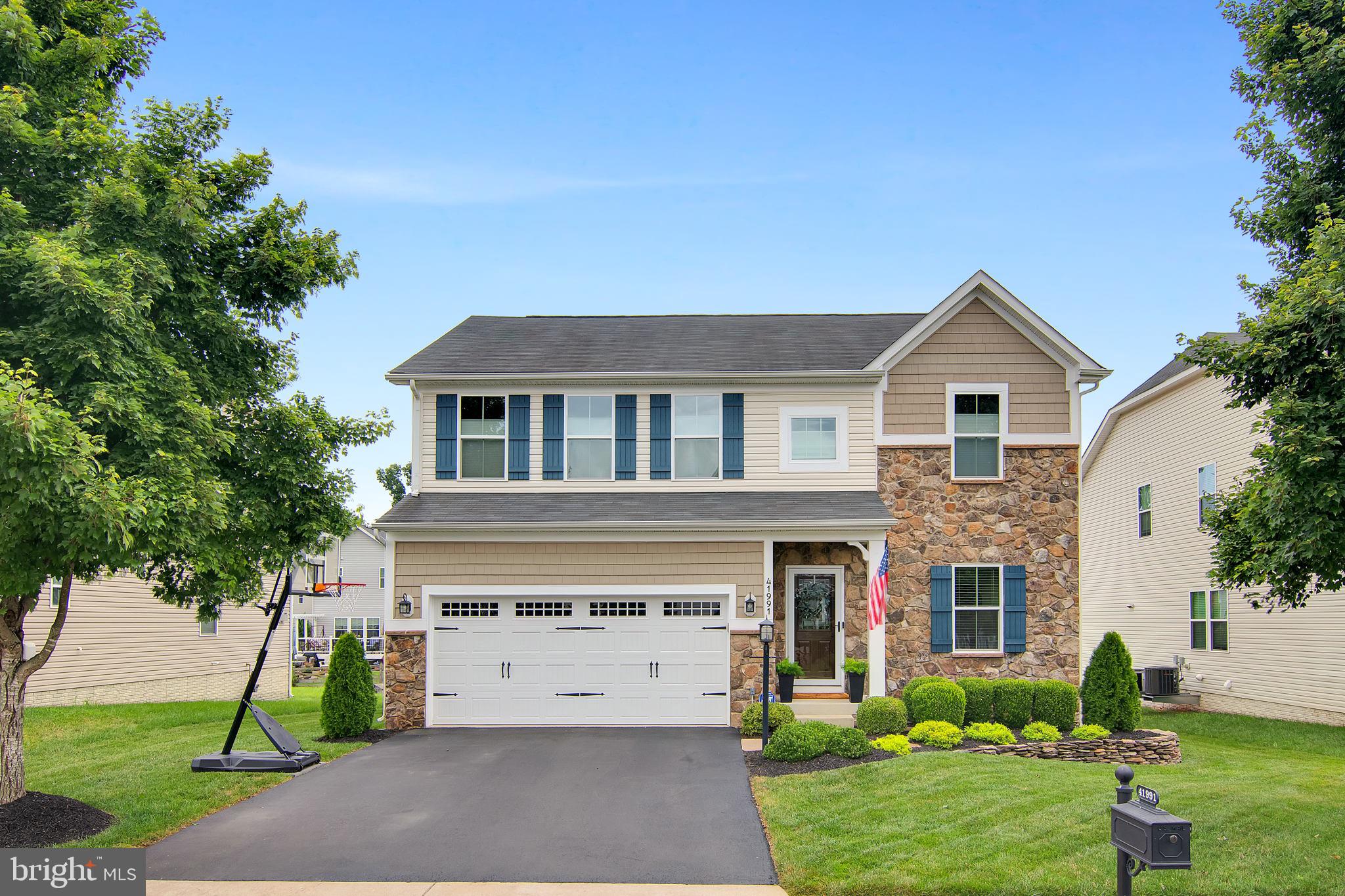 SEVEN HILLS - Residential