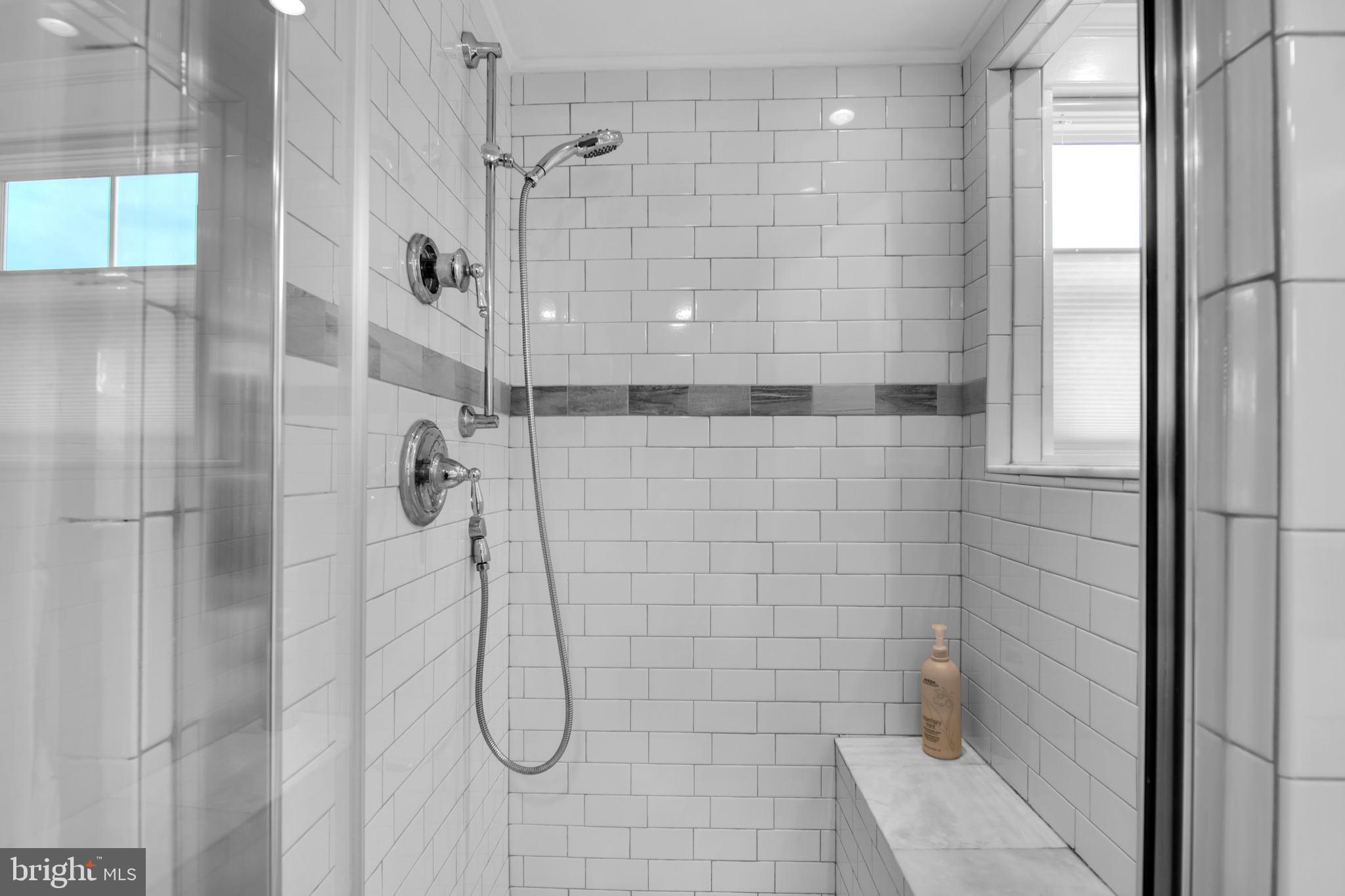 SEVEN HILLS - Residential