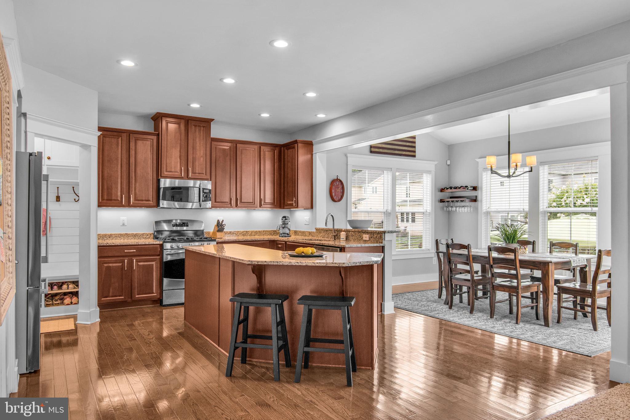 SEVEN HILLS - Residential