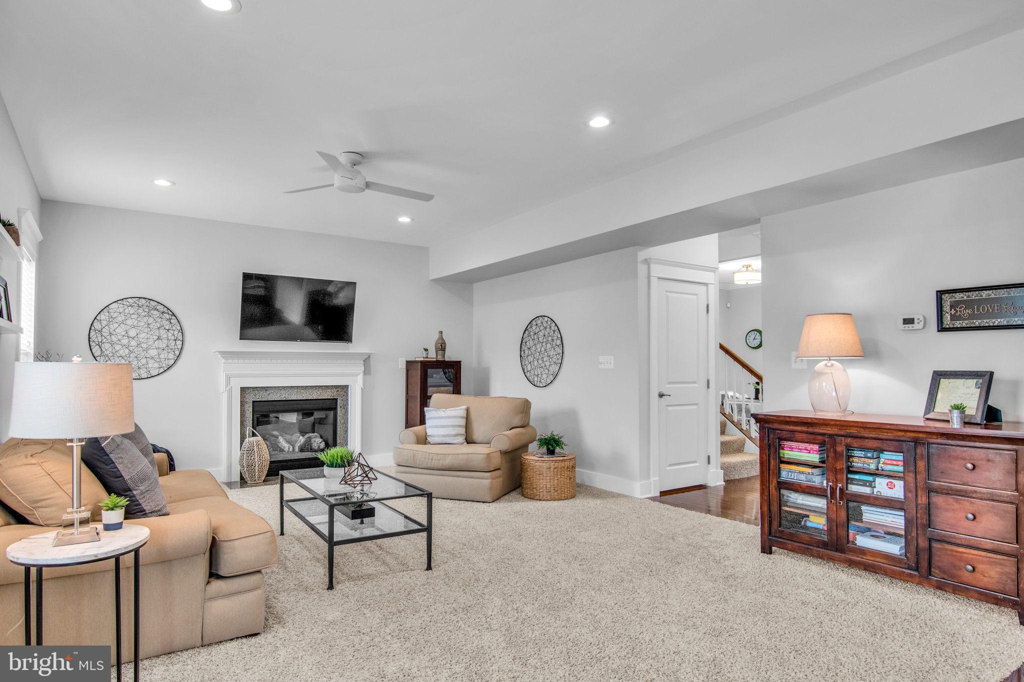 SEVEN HILLS - Residential