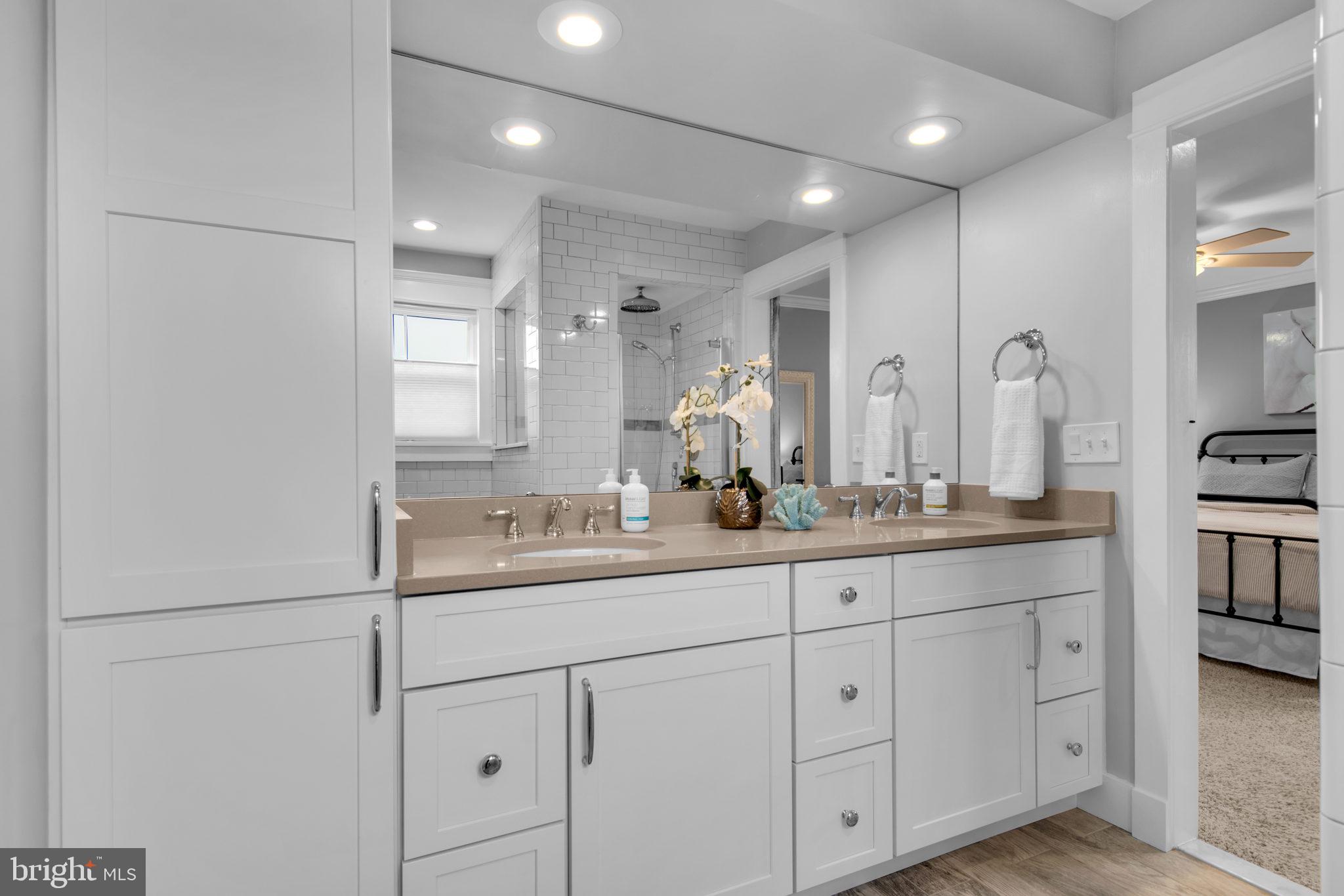 SEVEN HILLS - Residential