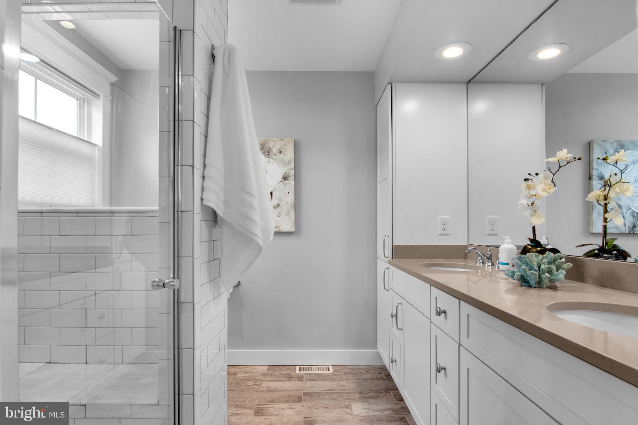 SEVEN HILLS - Residential