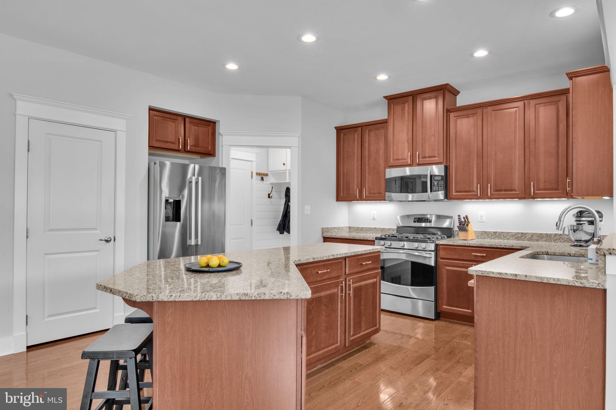 SEVEN HILLS - Residential