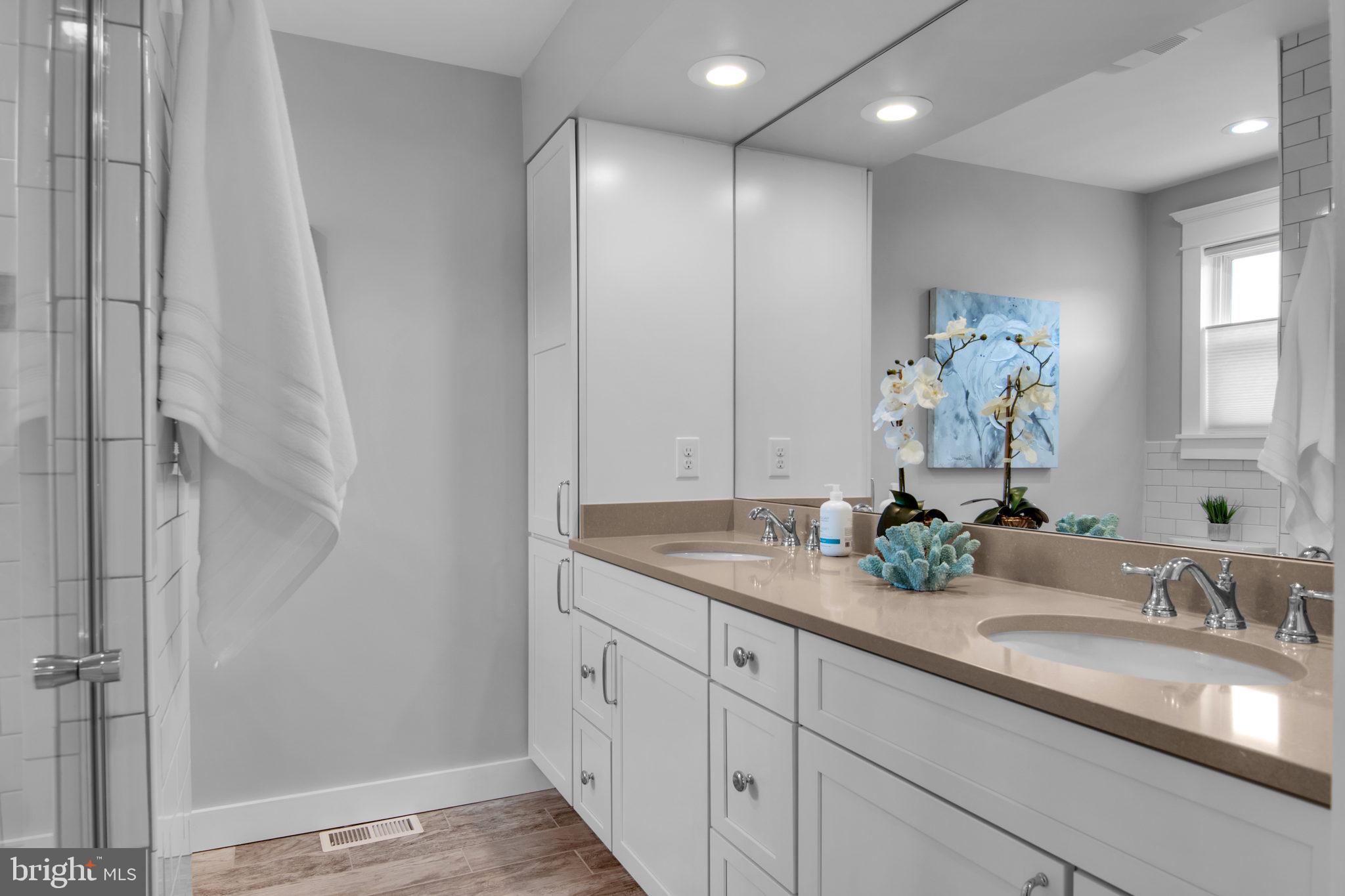 SEVEN HILLS - Residential