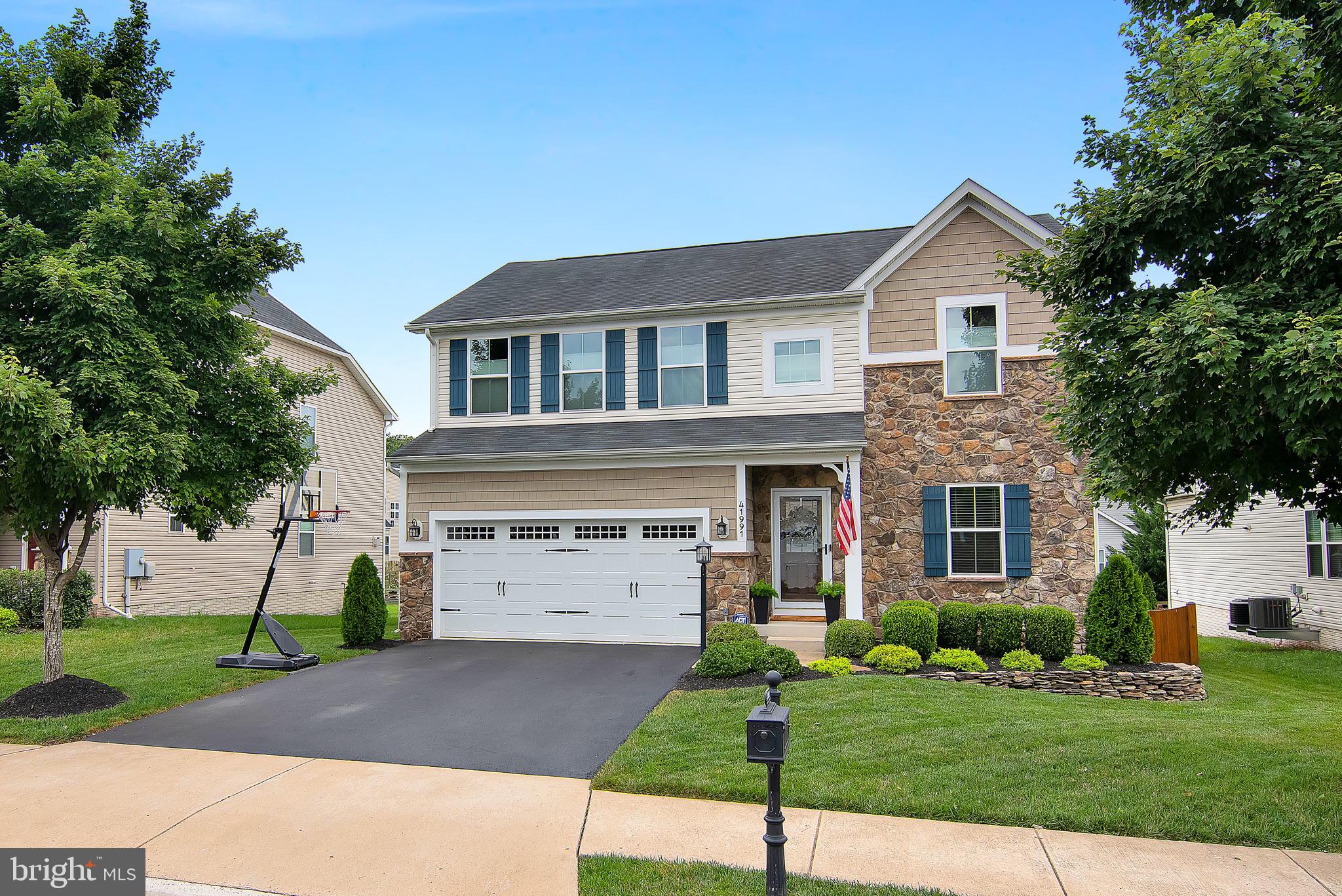 SEVEN HILLS - Residential