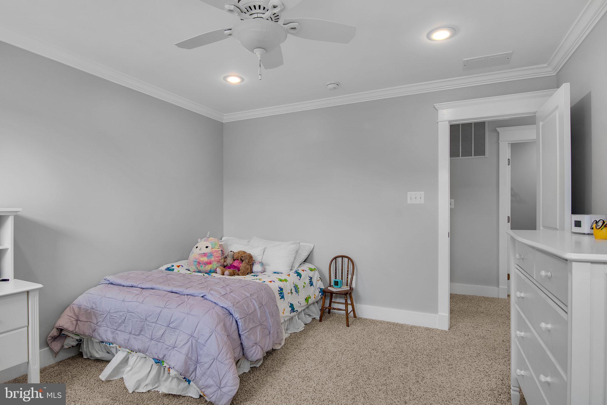 SEVEN HILLS - Residential