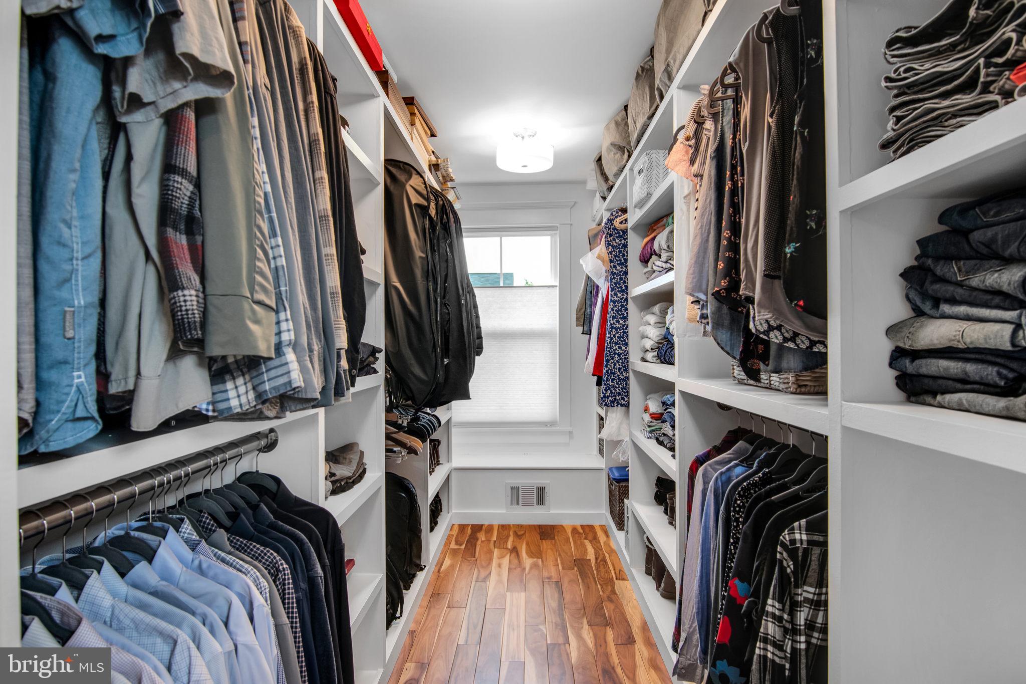 SEVEN HILLS - Residential