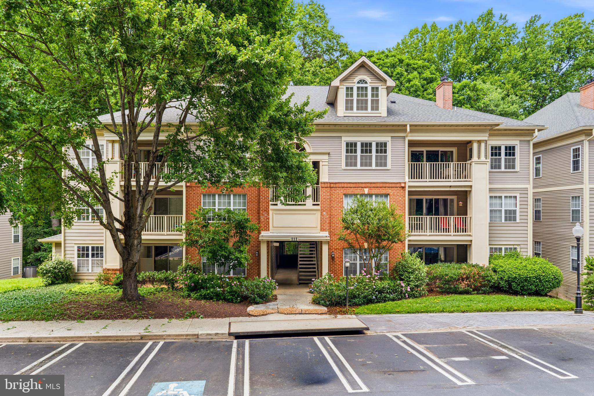 111 TIMBERBROOK LANE 202