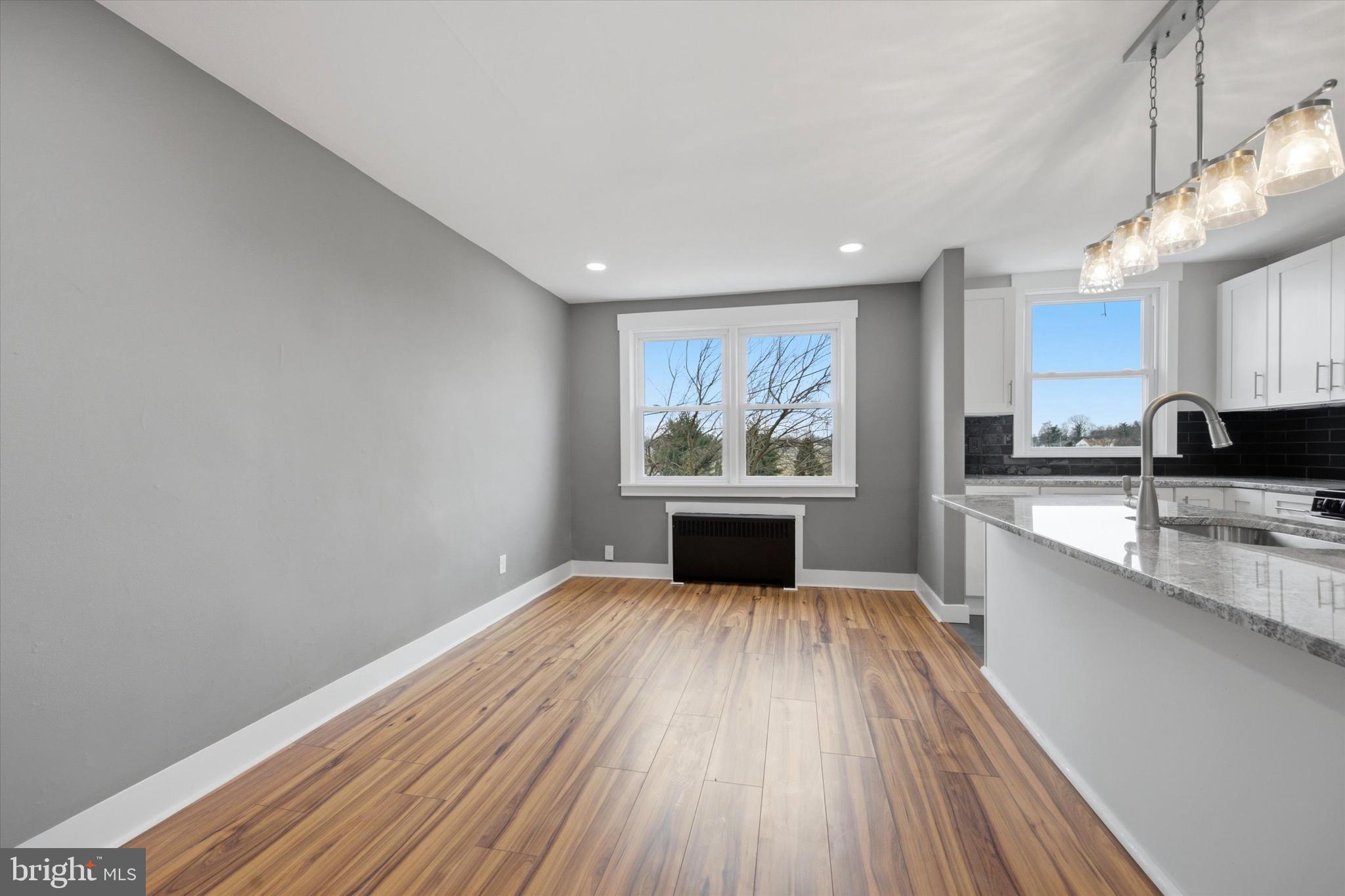 WALNUT HILL - Residential