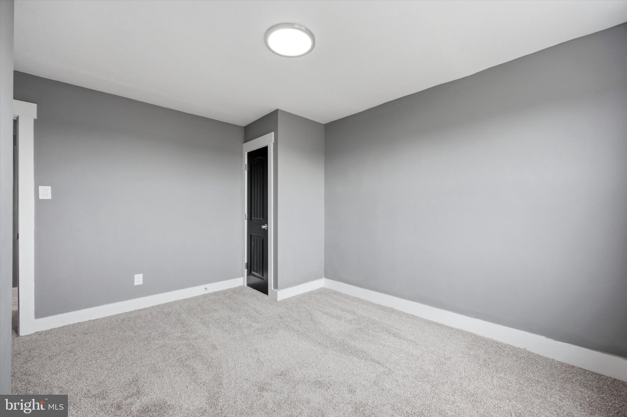 WALNUT HILL - Residential