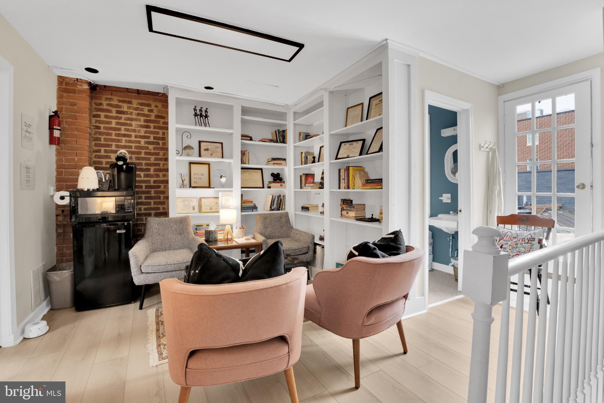 OLD TOWN ALEXANDRIA - Commercial Sale