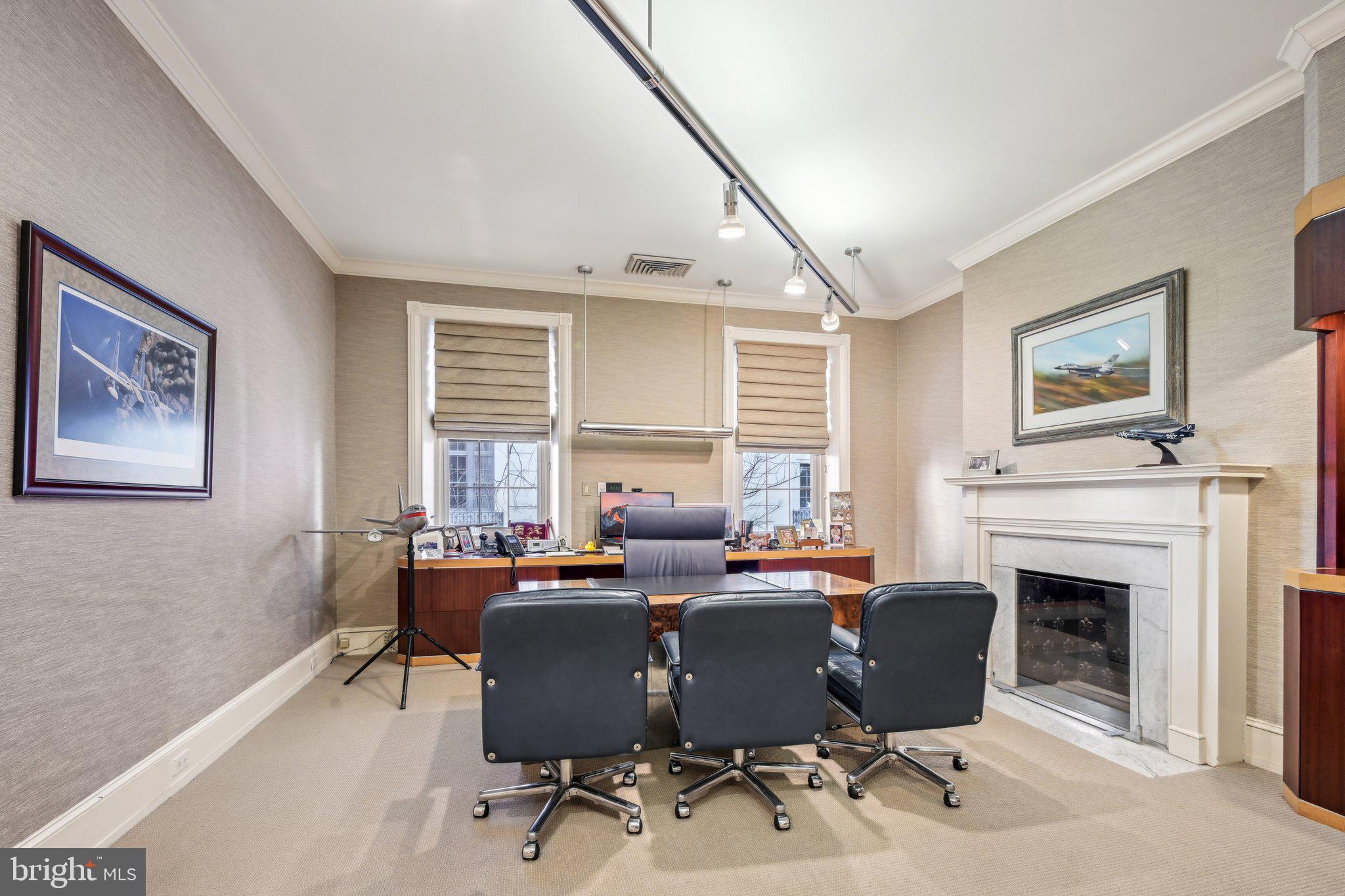 RITTENHOUSE SQUARE - Commercial Sale