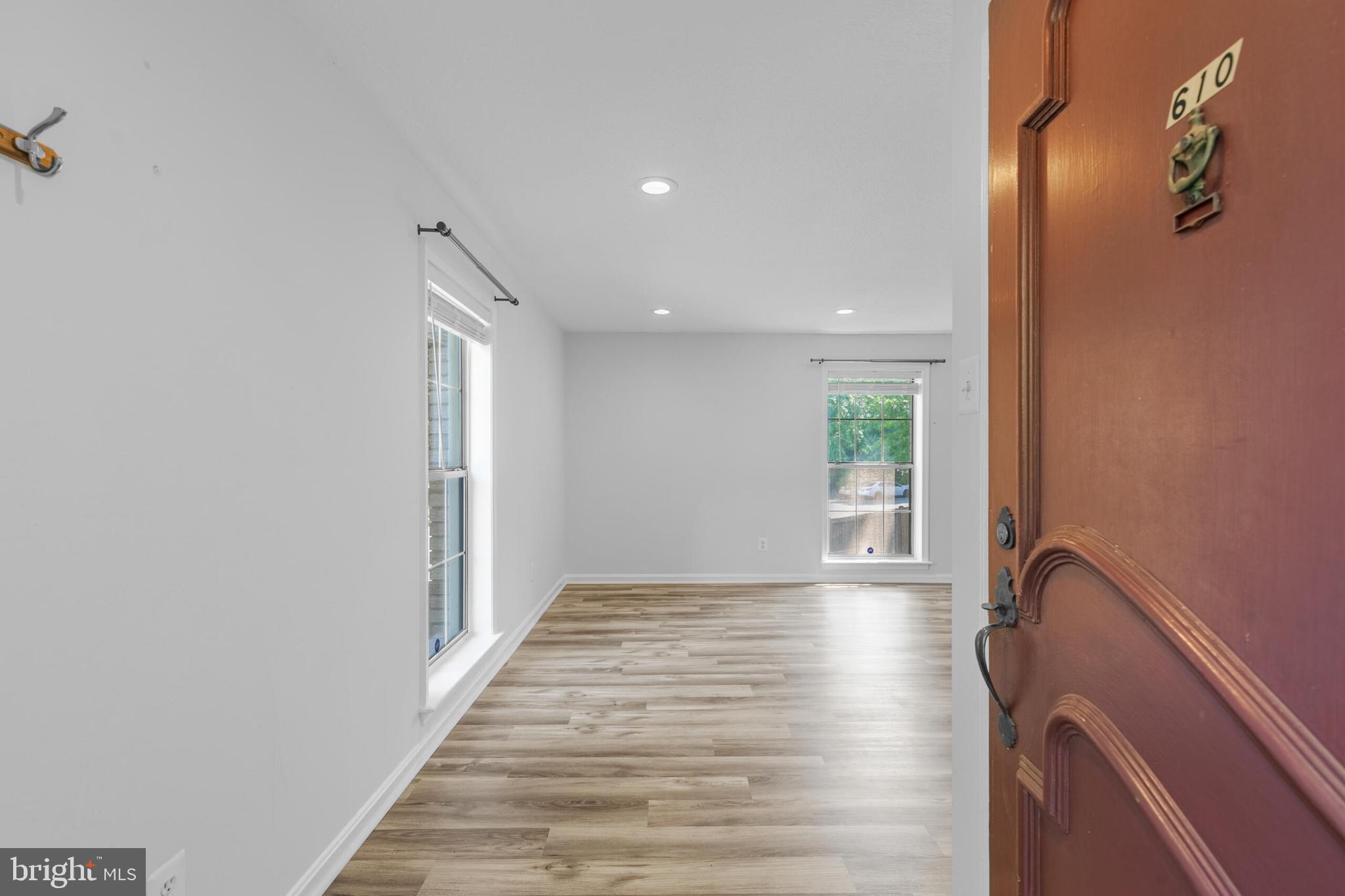 CHATEAUX CONDO - Residential