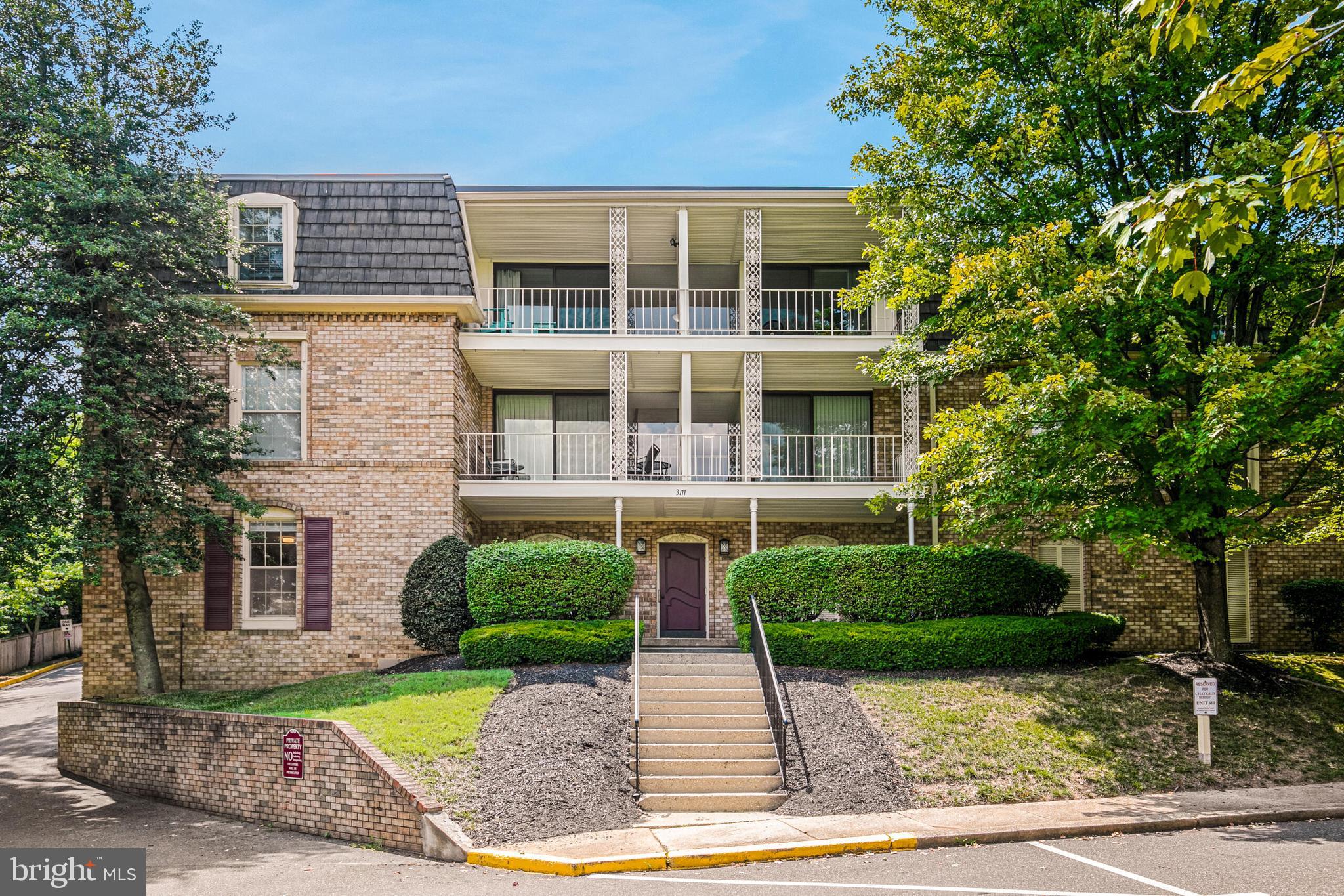 CHATEAUX CONDO - Residential