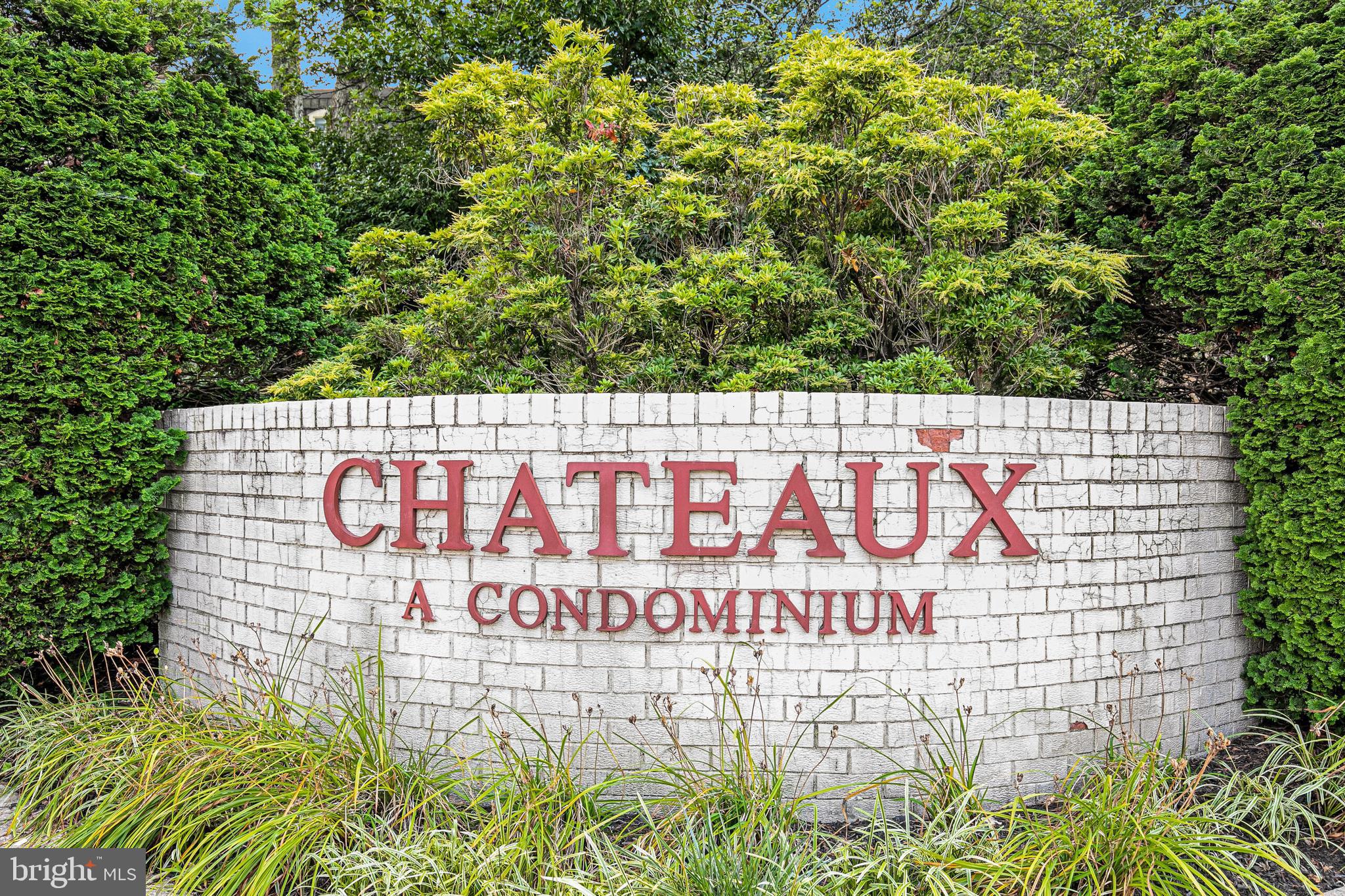 CHATEAUX CONDO - Residential