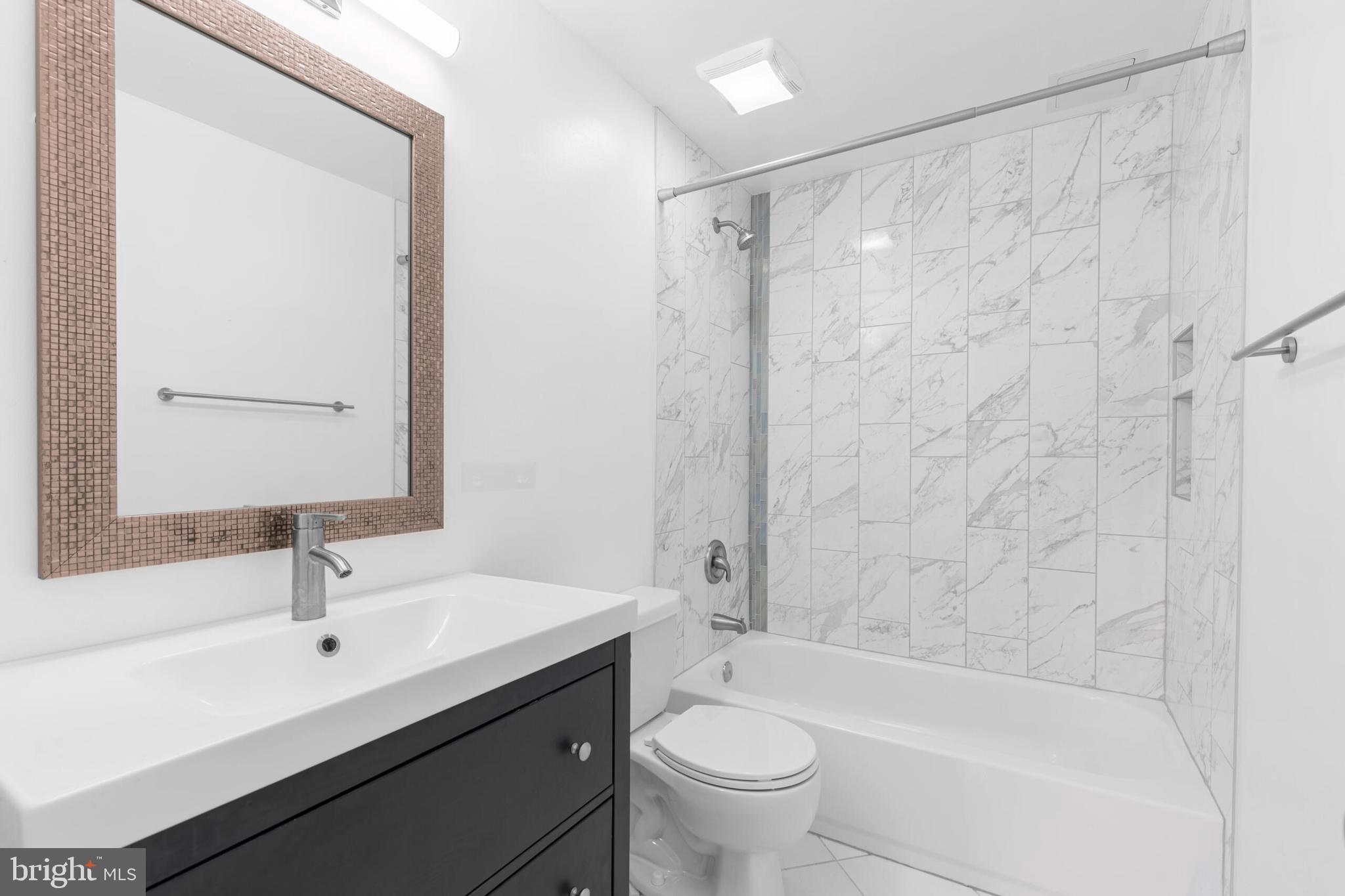 CHATEAUX CONDO - Residential