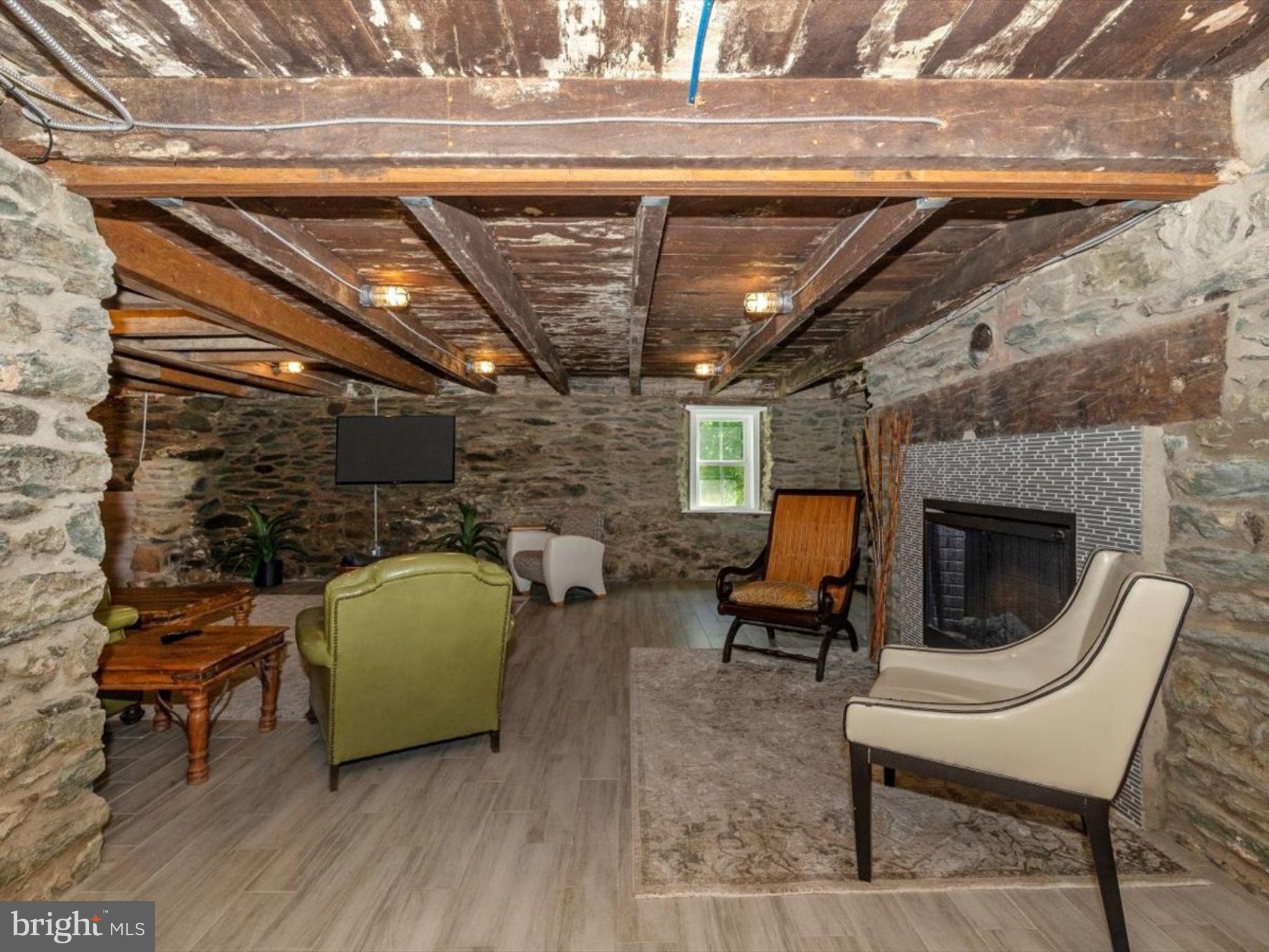 NEW WINDSOR - Residential