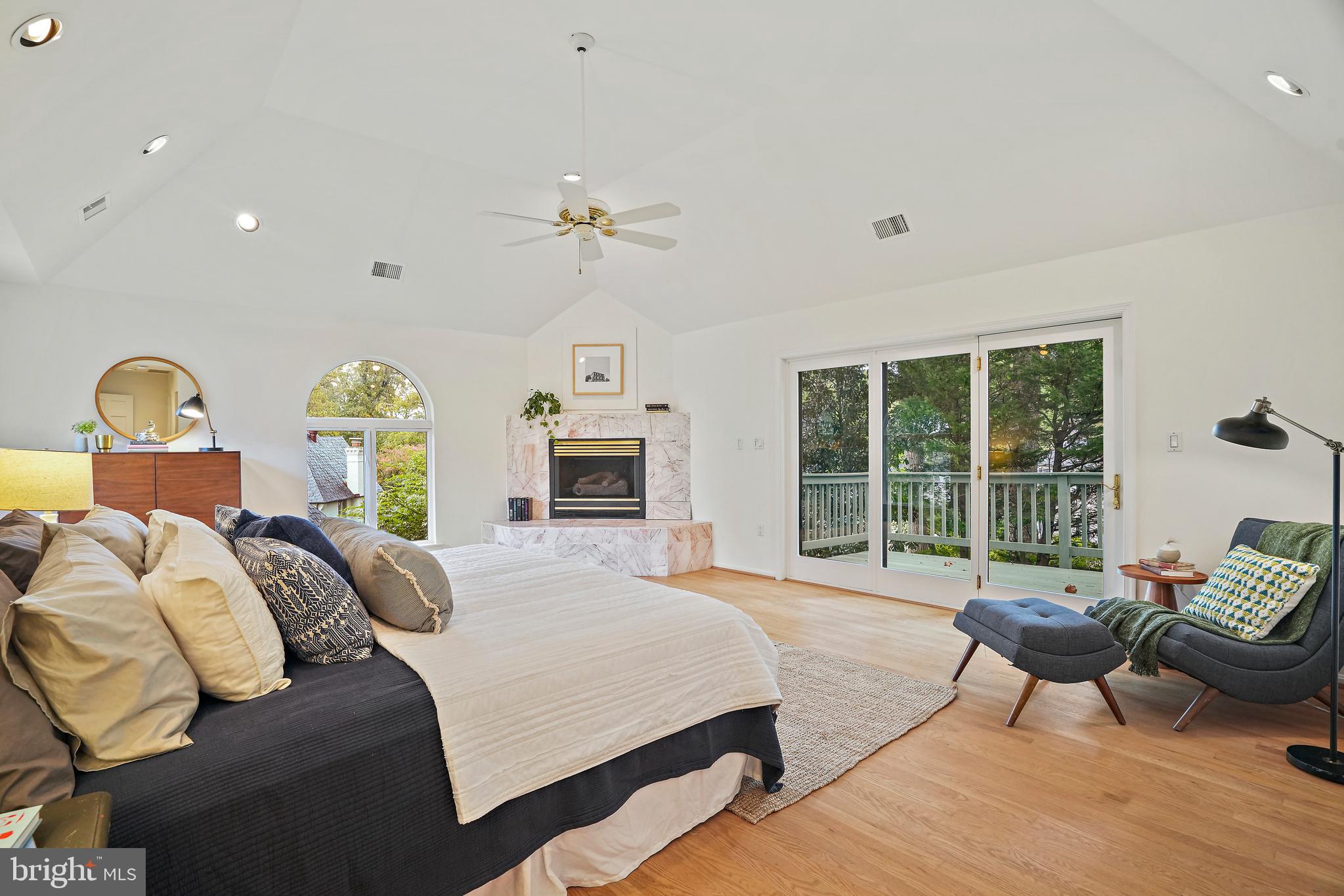 ROLLINGWOOD - Residential