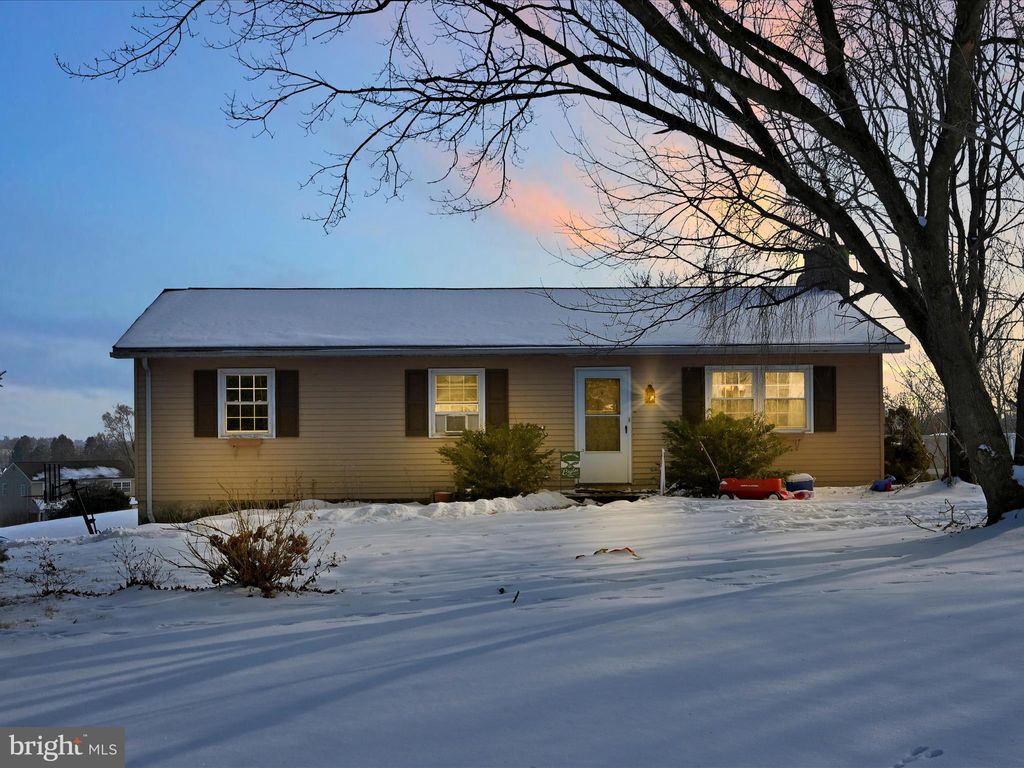 Photo of 21 Golf View Drive, QUARRYVILLE, PA 17566 (MLS # PALA2063414)