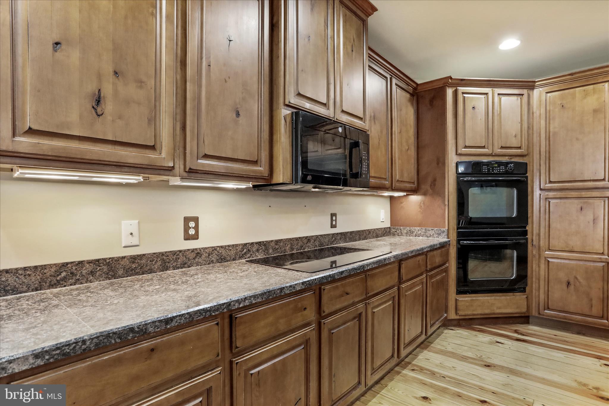 DONAHOE - Residential