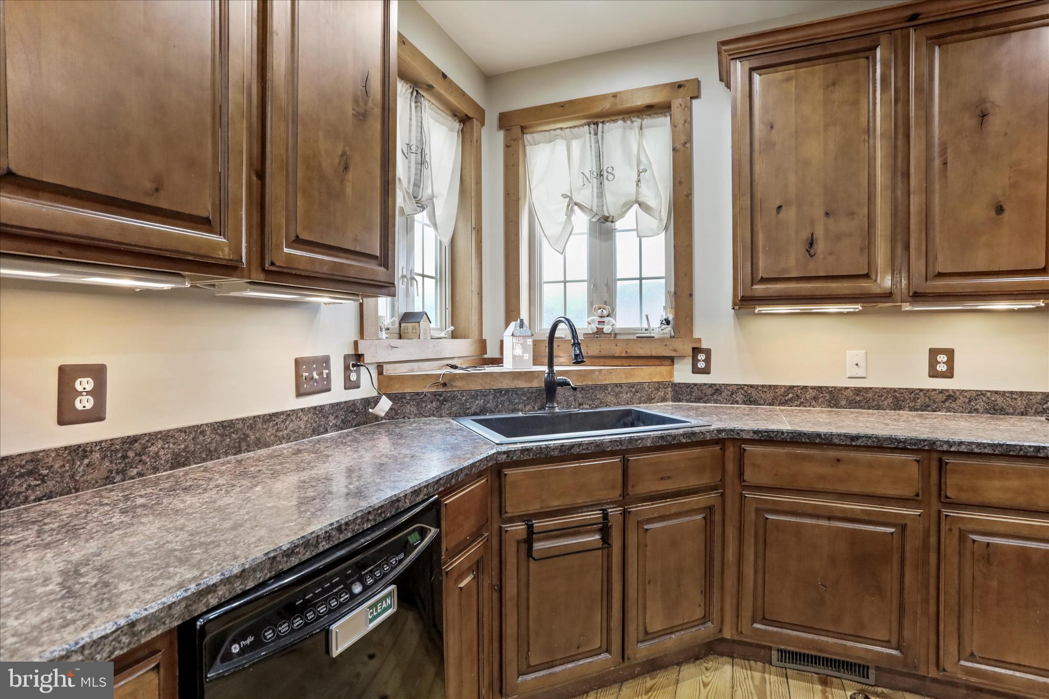 DONAHOE - Residential