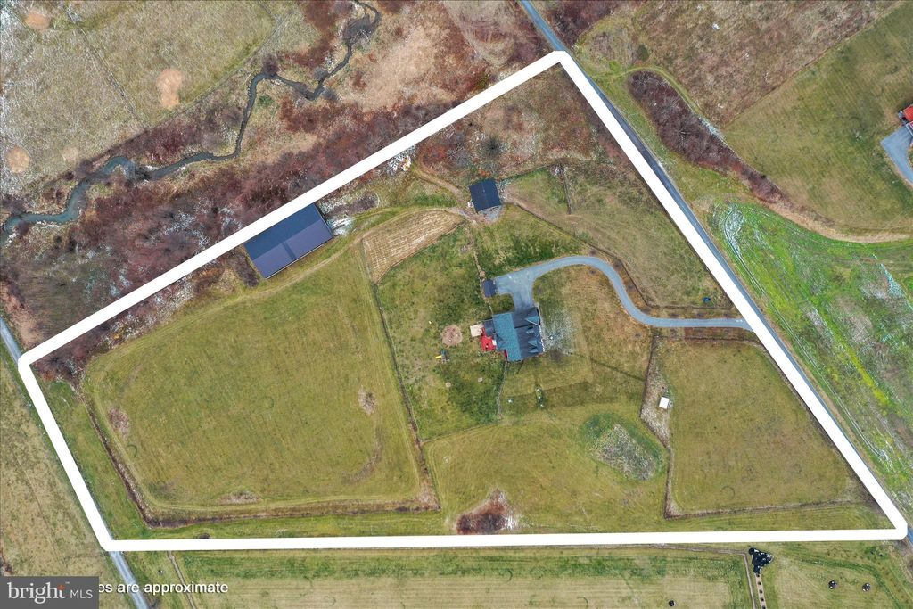 Photo of 9763 Blue Spring Rd, MERCERSBURG, PA 17236 (MLS # PAFL2031710)