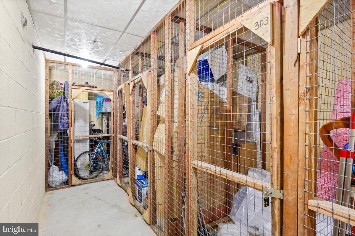 MONTEBELLO - Residential