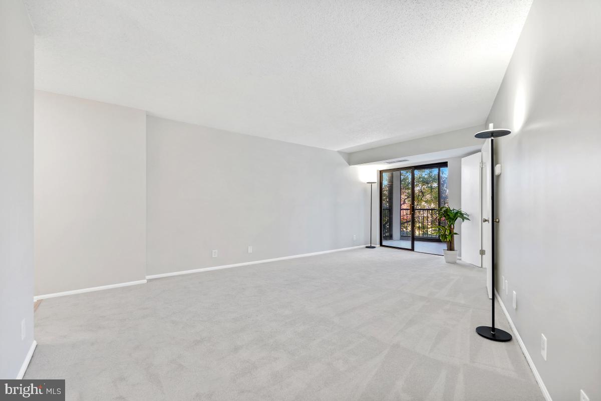 5902 MOUNT EAGLE DRIVE 303