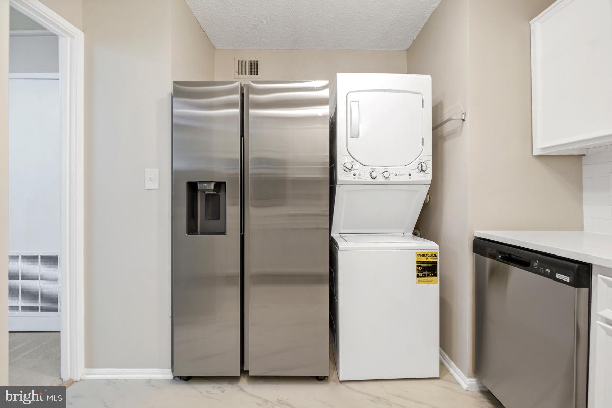 MONTEBELLO - Residential