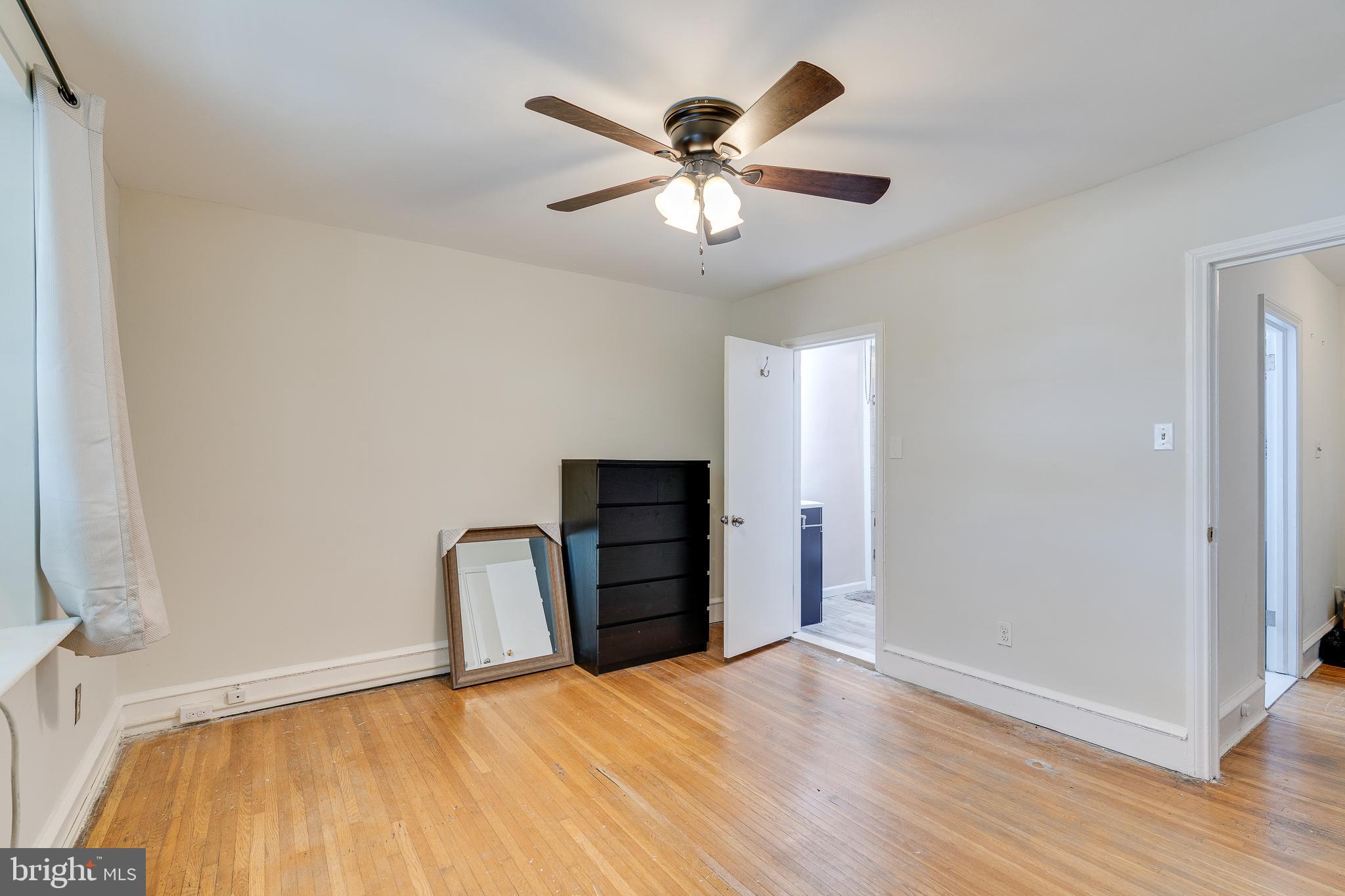 CRESCENTVILLE - Residential