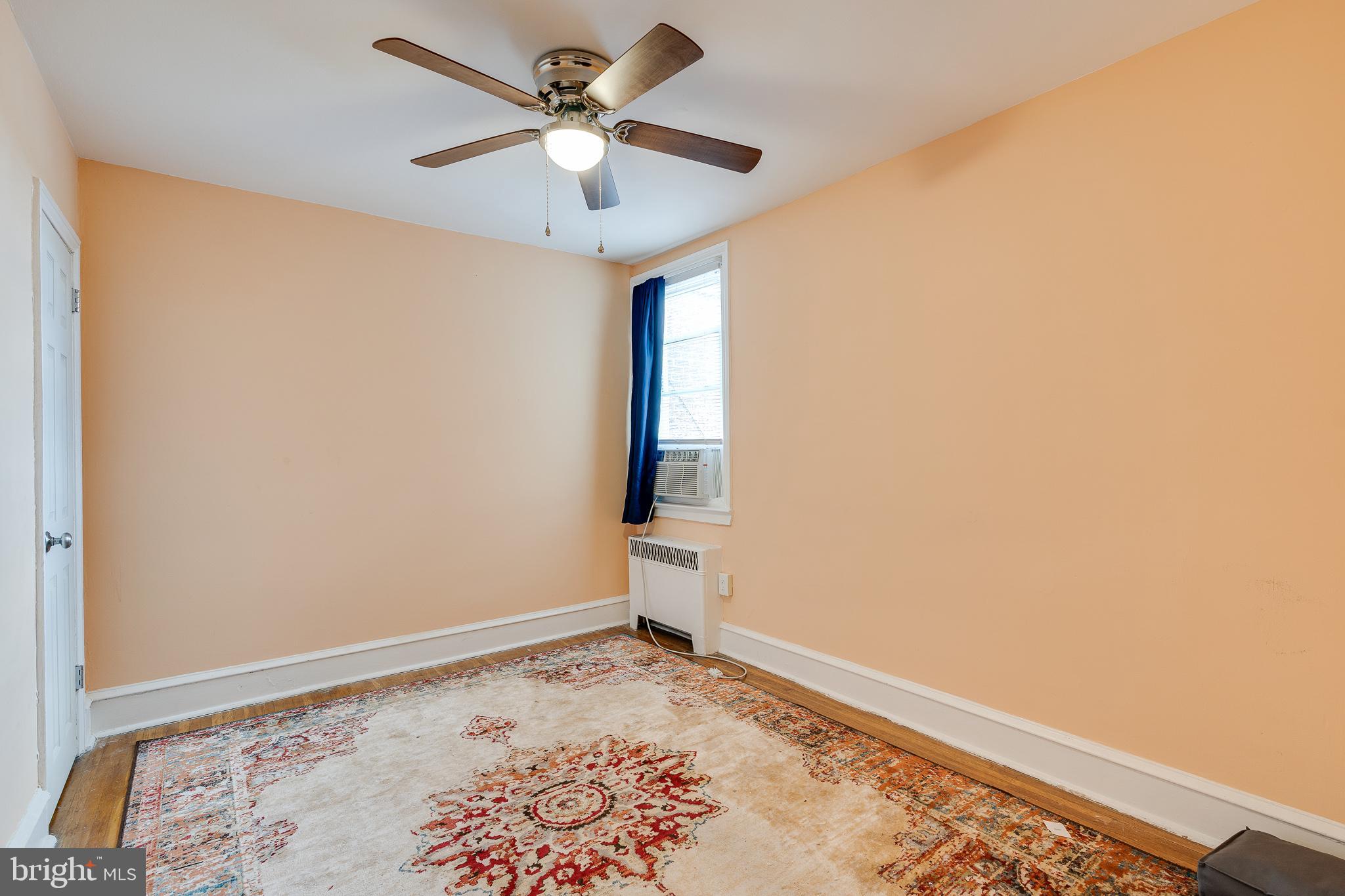 CRESCENTVILLE - Residential