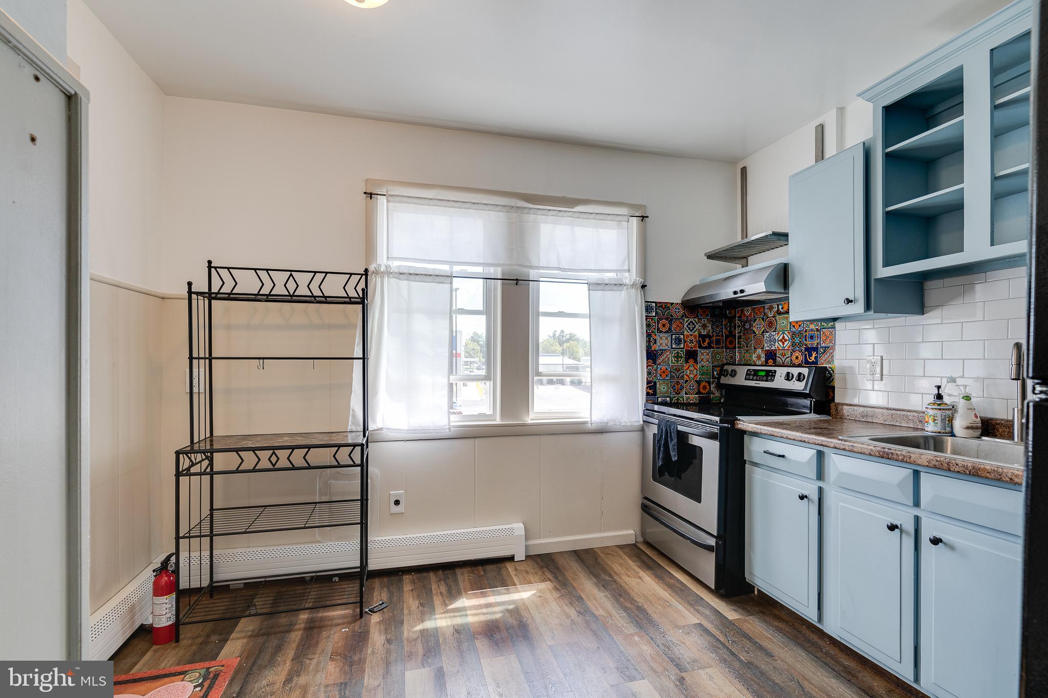 CRESCENTVILLE - Residential