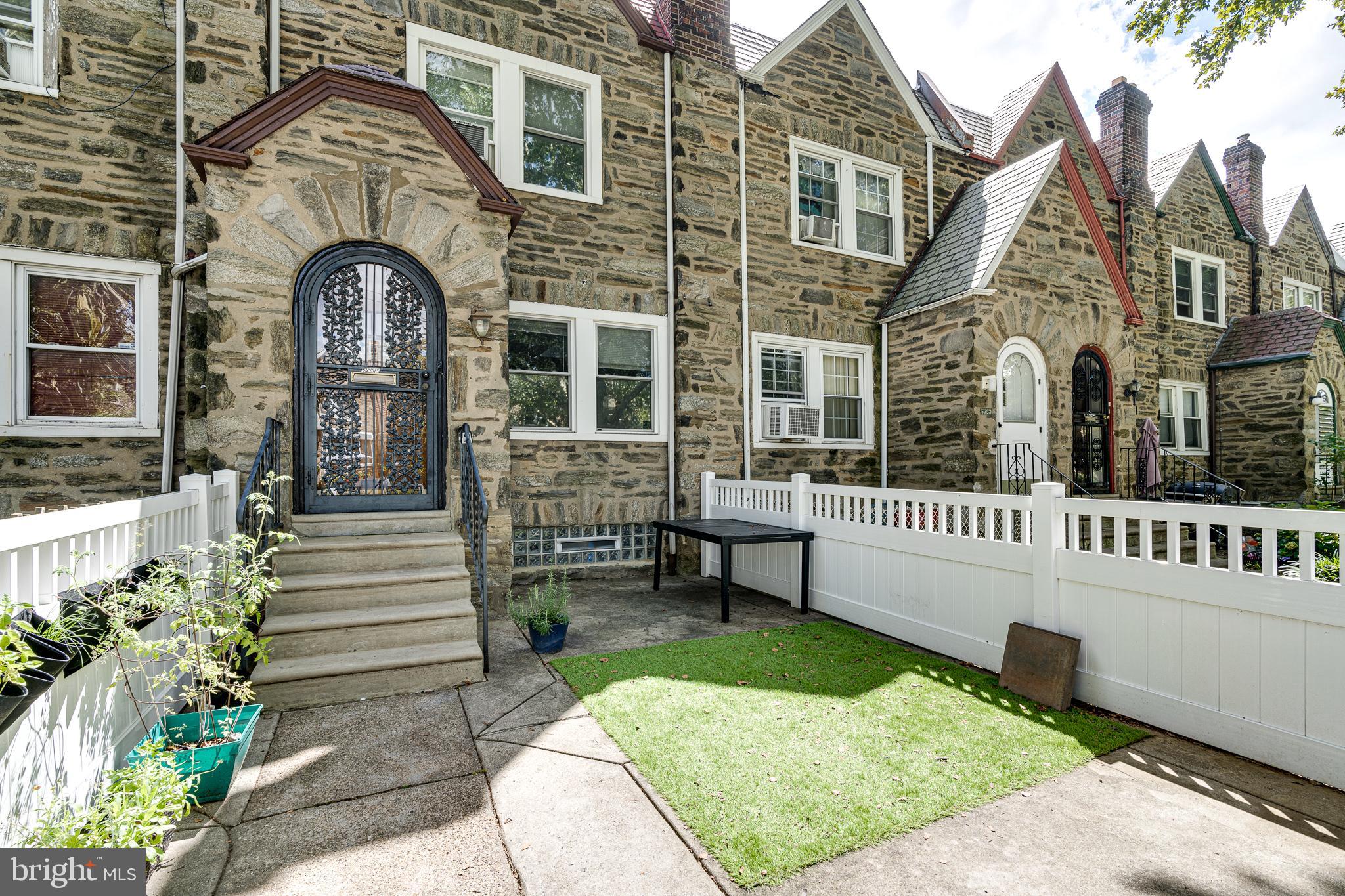 CRESCENTVILLE - Residential