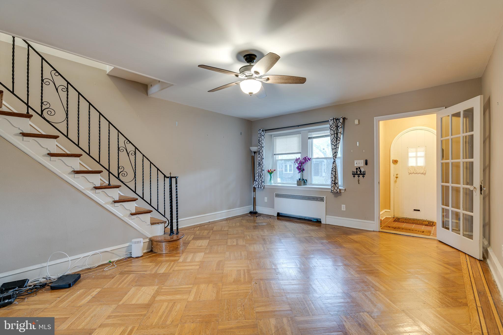 CRESCENTVILLE - Residential